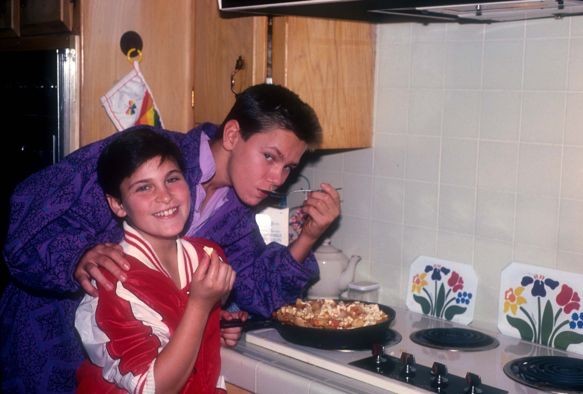 Joaquin Phoenix, left, and his older brother, River