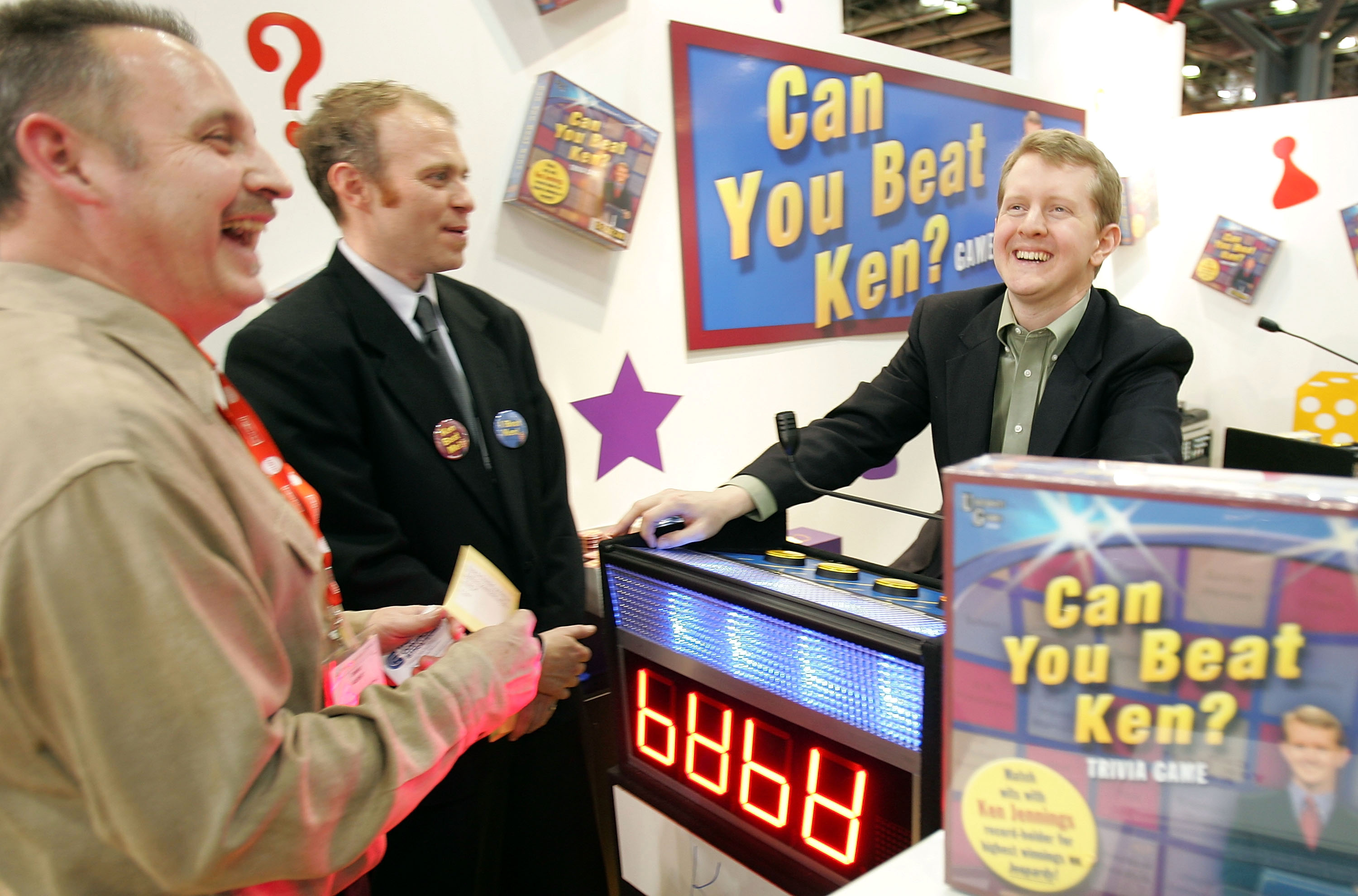 'Jeopardy!' champ Ken Jennings (right)