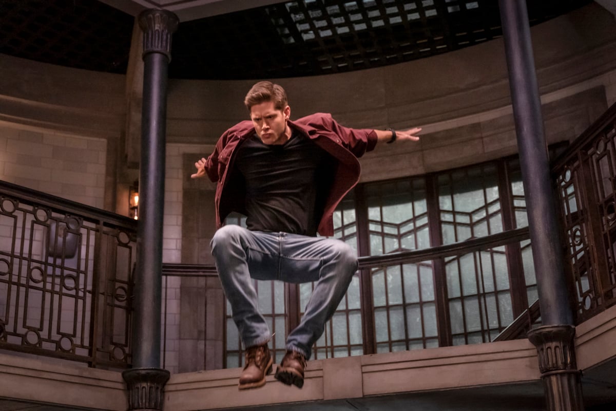 Supernatural: Jensen Ackles jumping off the second floor
