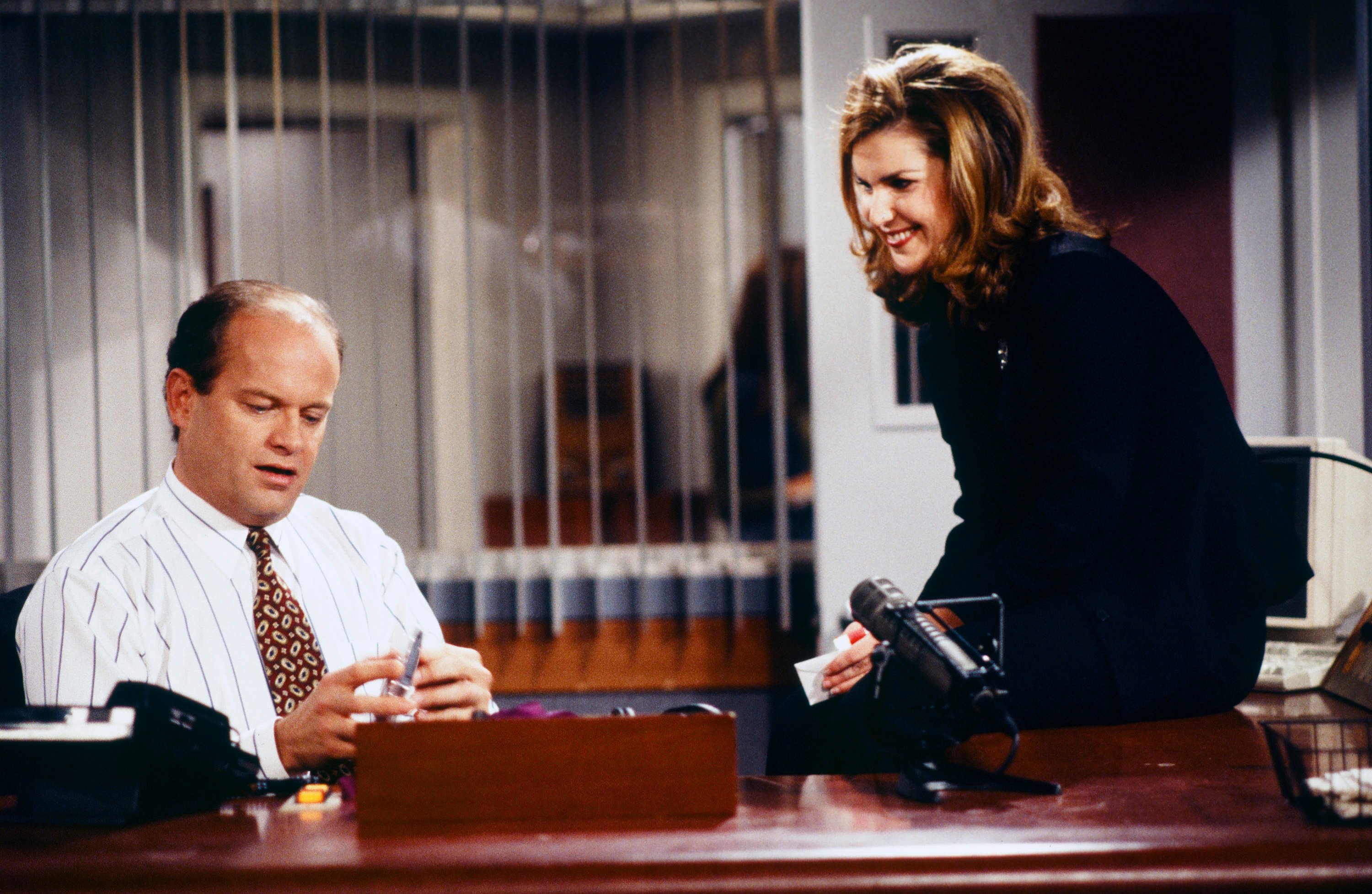 Kelsey Grammer and Peri Gilpin of 'Frasier' 