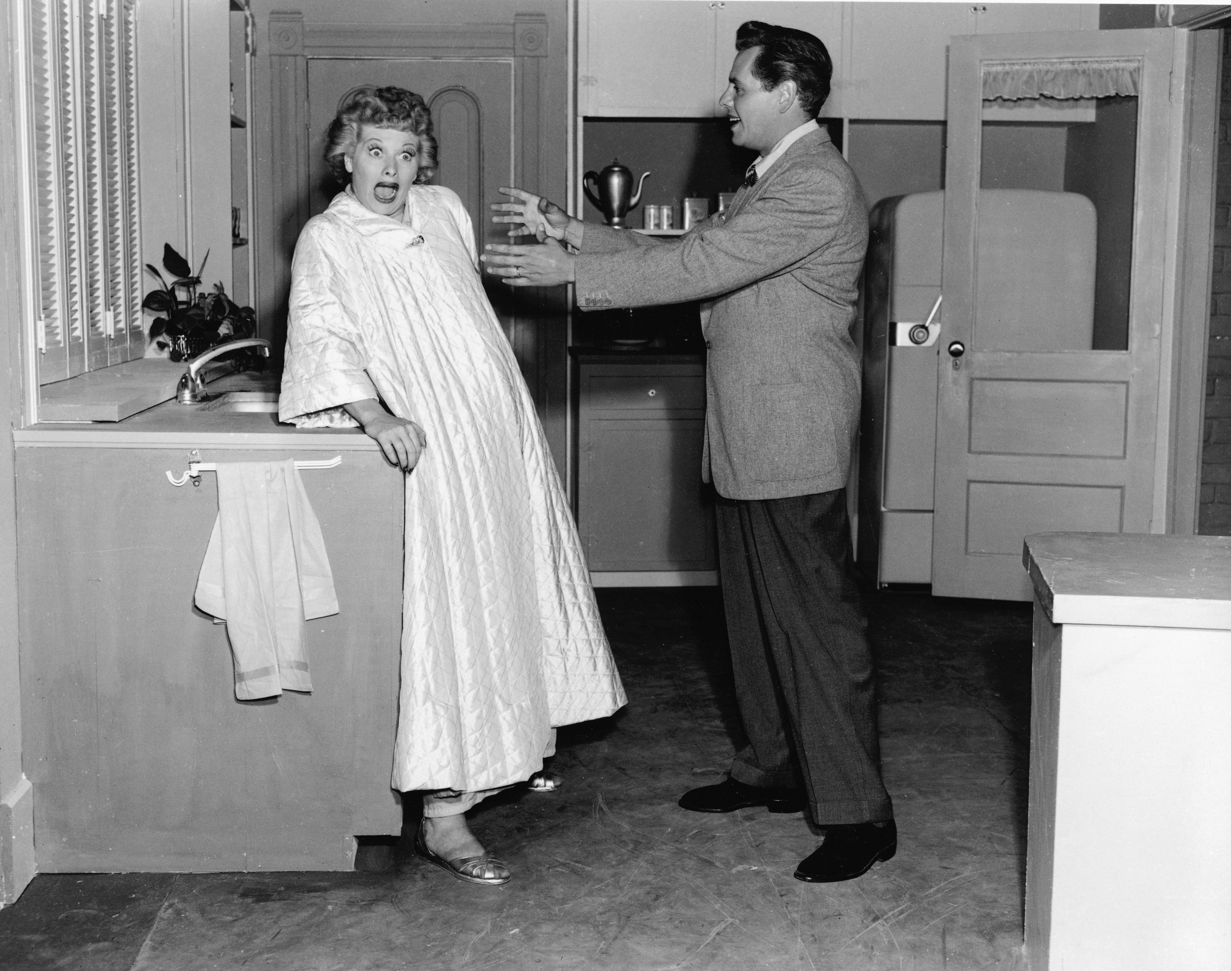 Lucille Ball with Desi Arnaz |  Hulton Archive/Getty Images