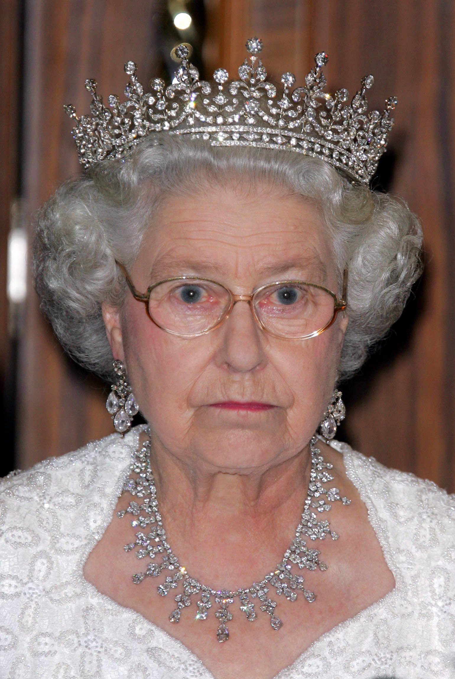  Queen Elizabeth II 