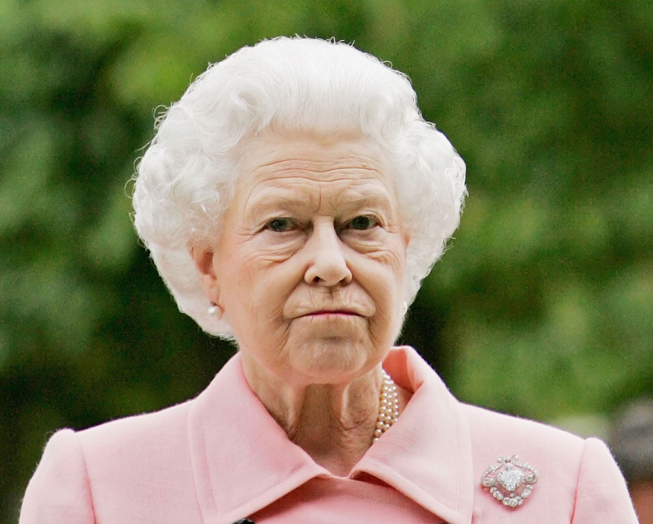 Queen Elizabeth II 