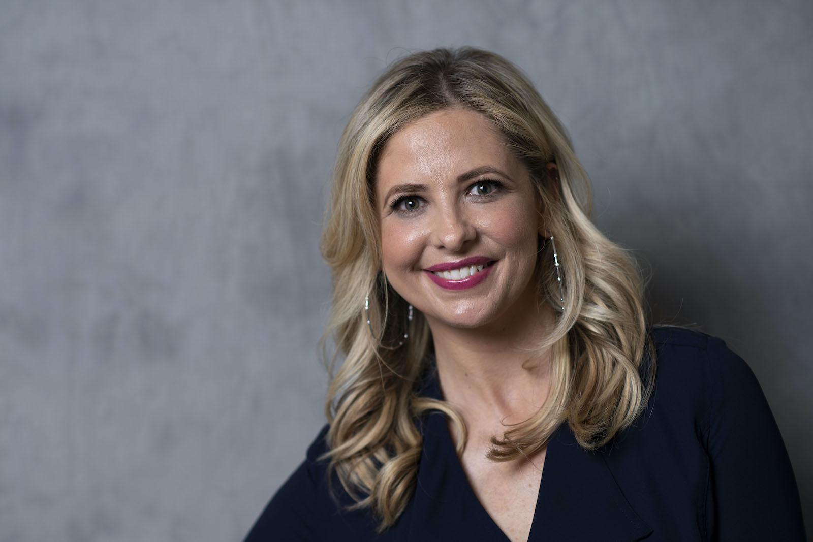 Sarah Michelle Gellar poses for photographers at the 2018 United State of Women Summit 