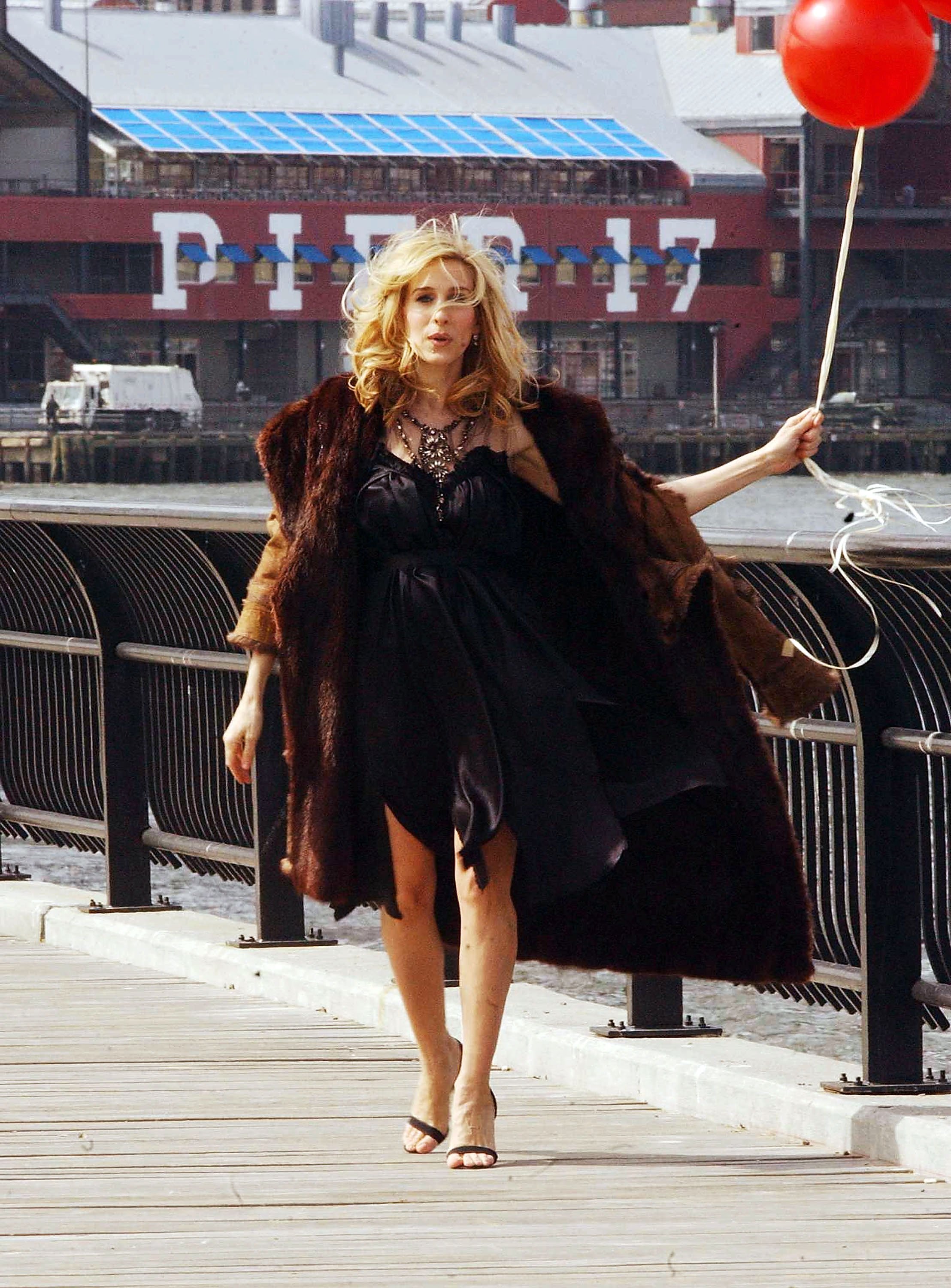 Sarah Jessica Parker as Carrie Bradshaw 