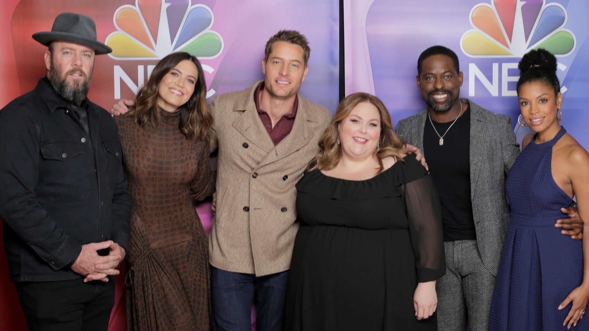 The 'This Is Us' Cast Chris Sullivan, Mandy Moore, Justin Hartley, Chrissy Metz, Sterling K. Brown, and Susan Kelechi Watson