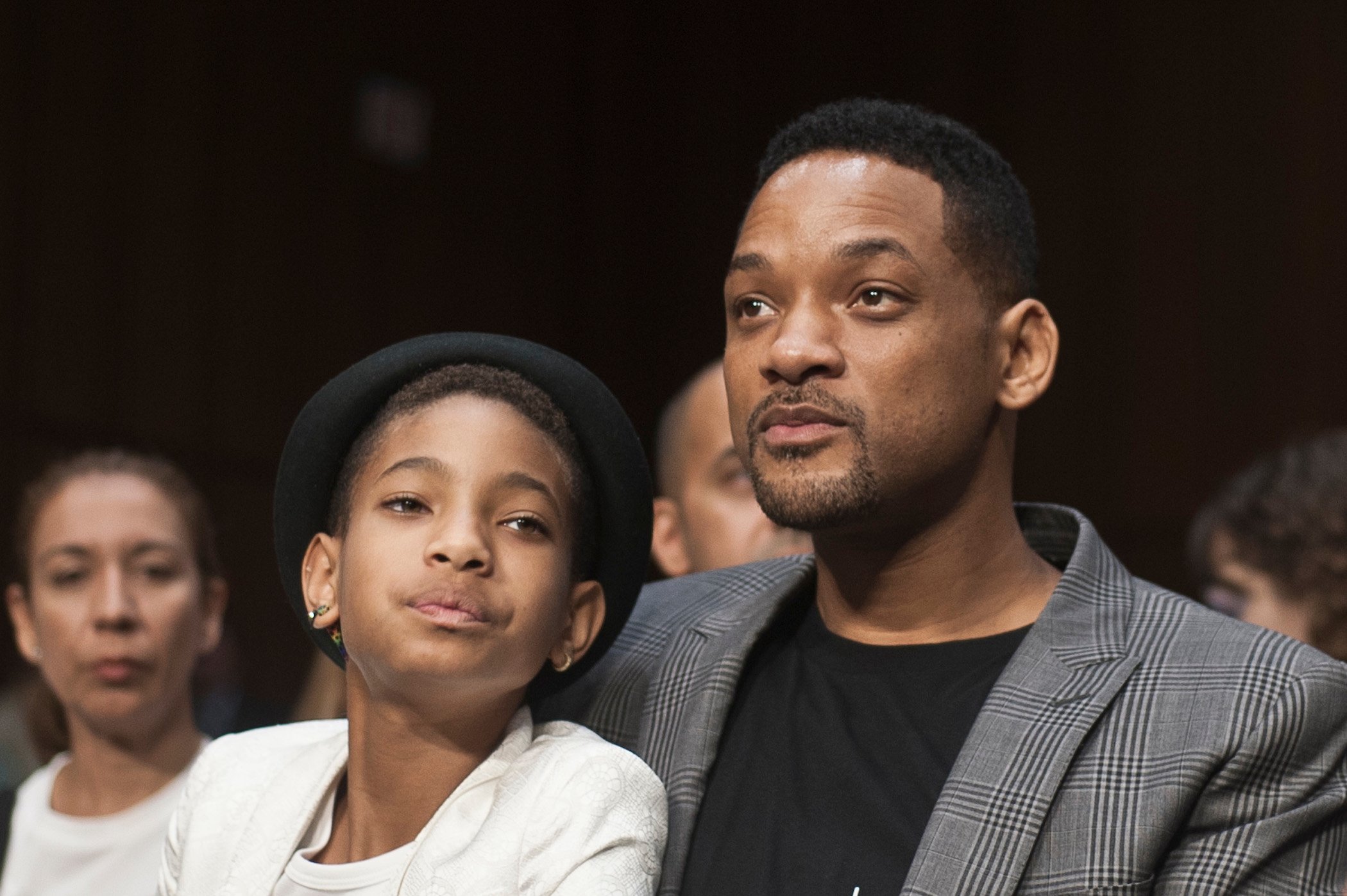 Willow Smith and Will Smith listen to Jada Pinkett-Smith speak