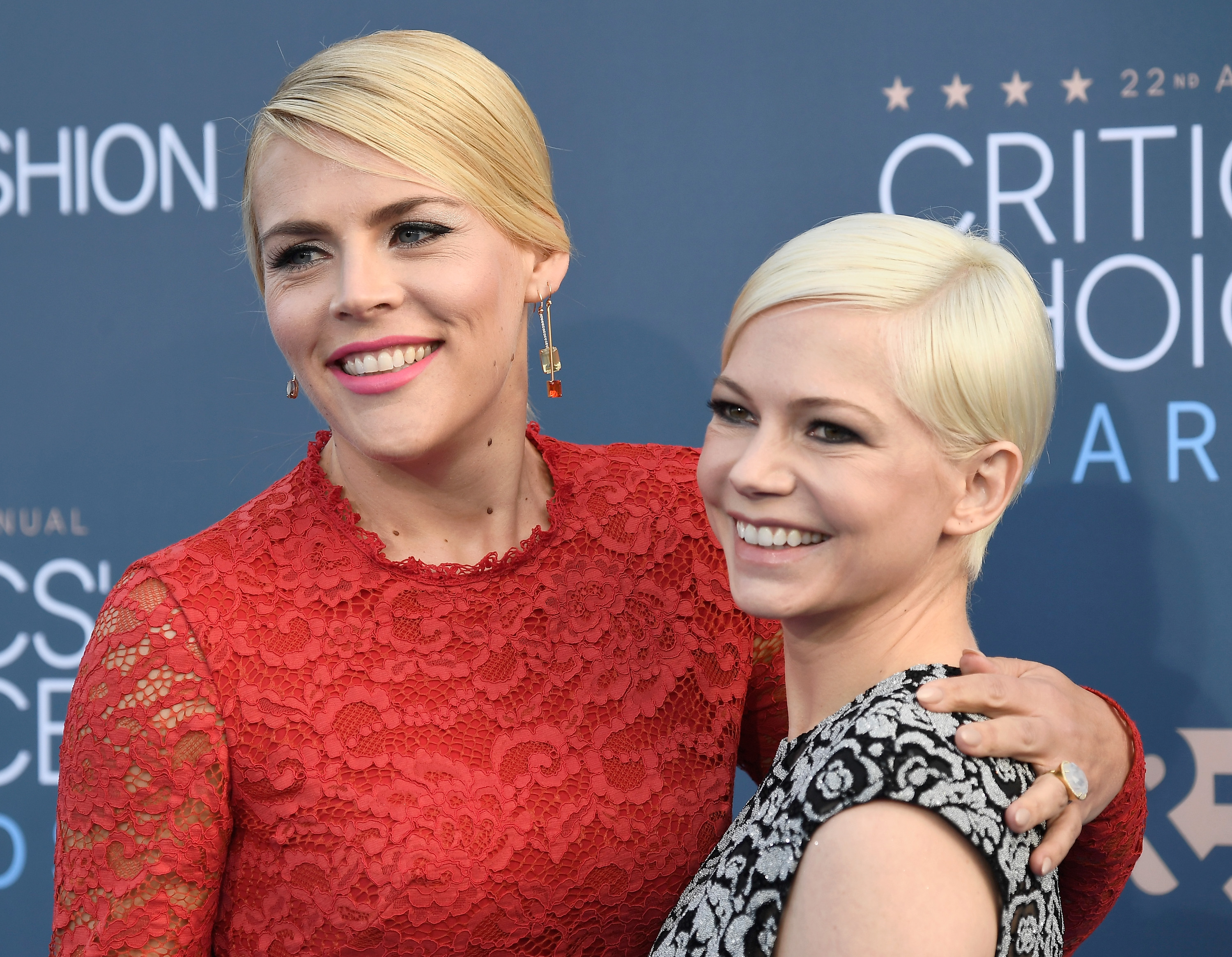 Busy Philipps (L) and Michelle Williams attend The 22nd Annual Critics' Choice Awards on December 11, 2016 in Santa Monica, California.  