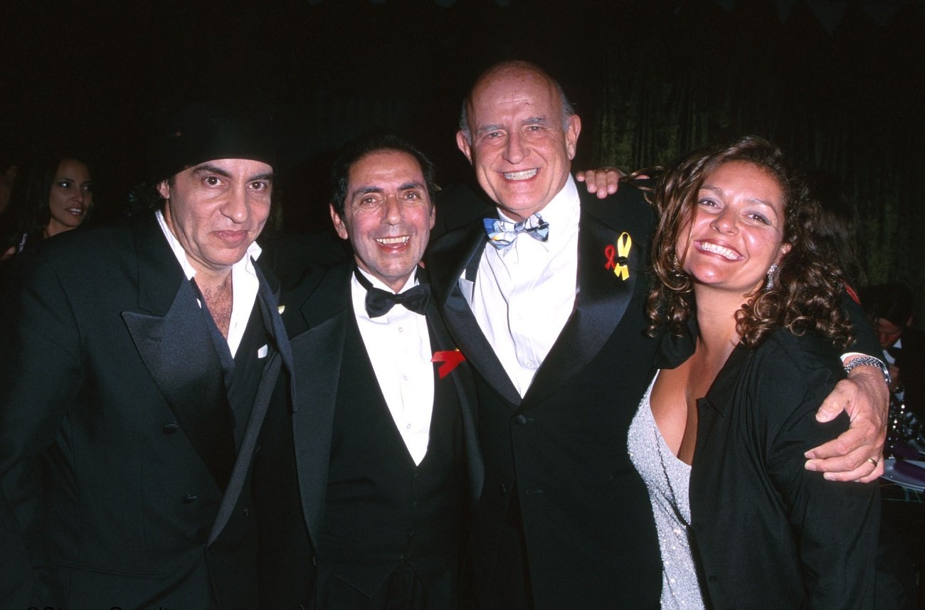 David Proval with Aida Turturro, Steve Van Zandt, and Peter Boyle