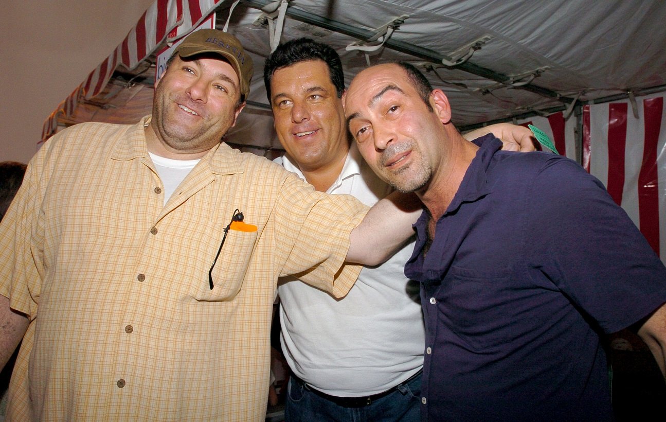 'Sopranos' stars pose together