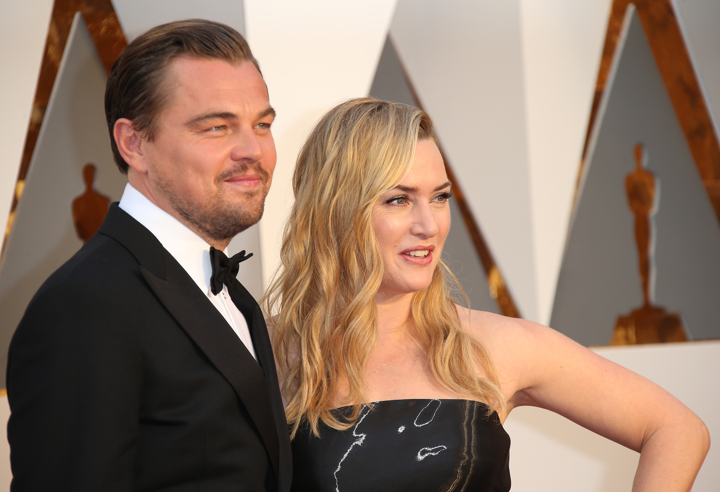 Leonardo DiCaprio and Kate Winslet attend the 88th Annual Academy Awards