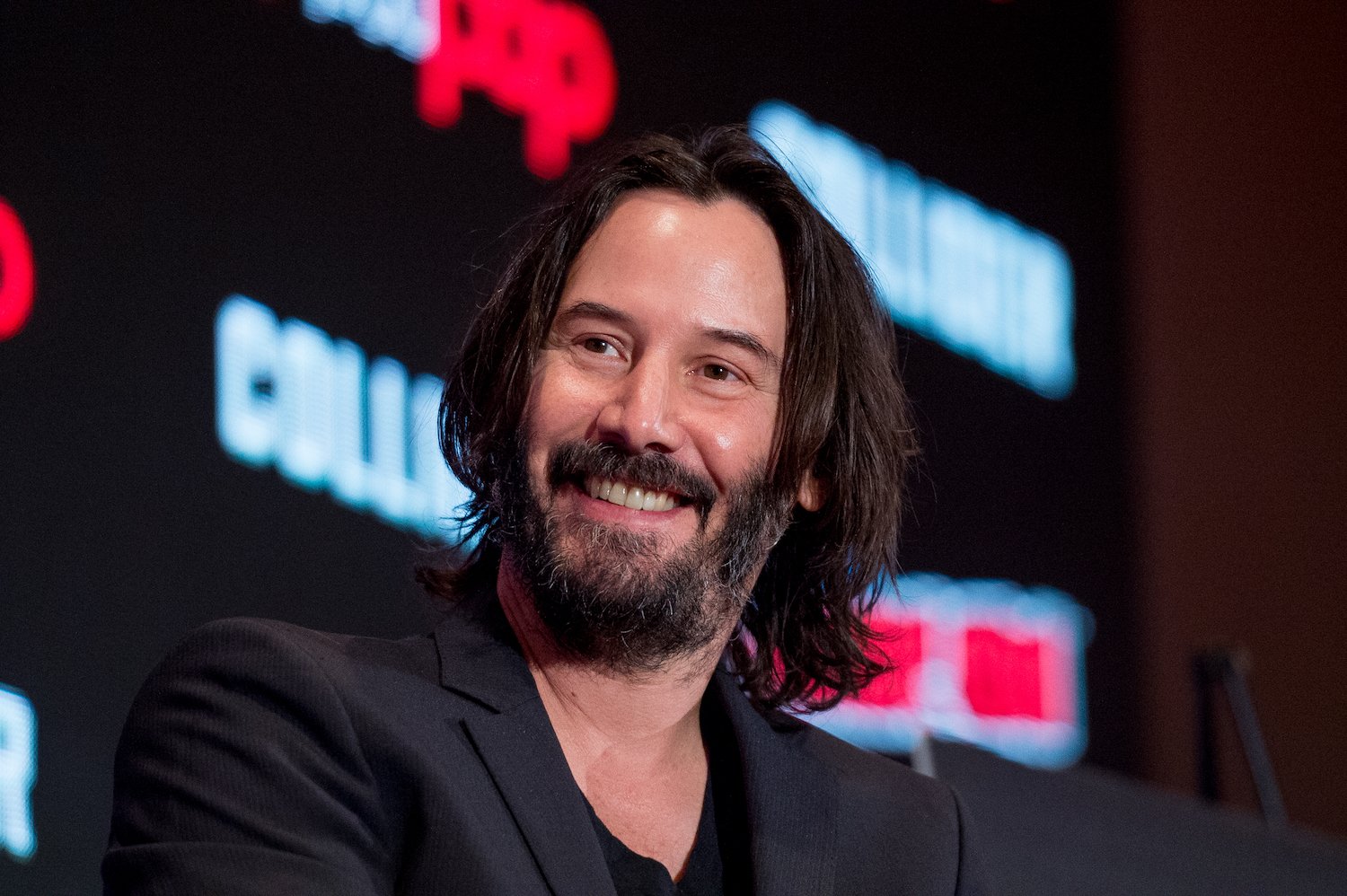 Keanu Reeves discusses "Replicas" during 2017 New York Comic Con