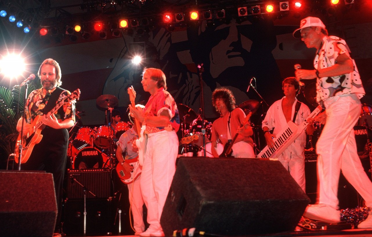 Jimmy Page playing with the Beach Boys in 1985