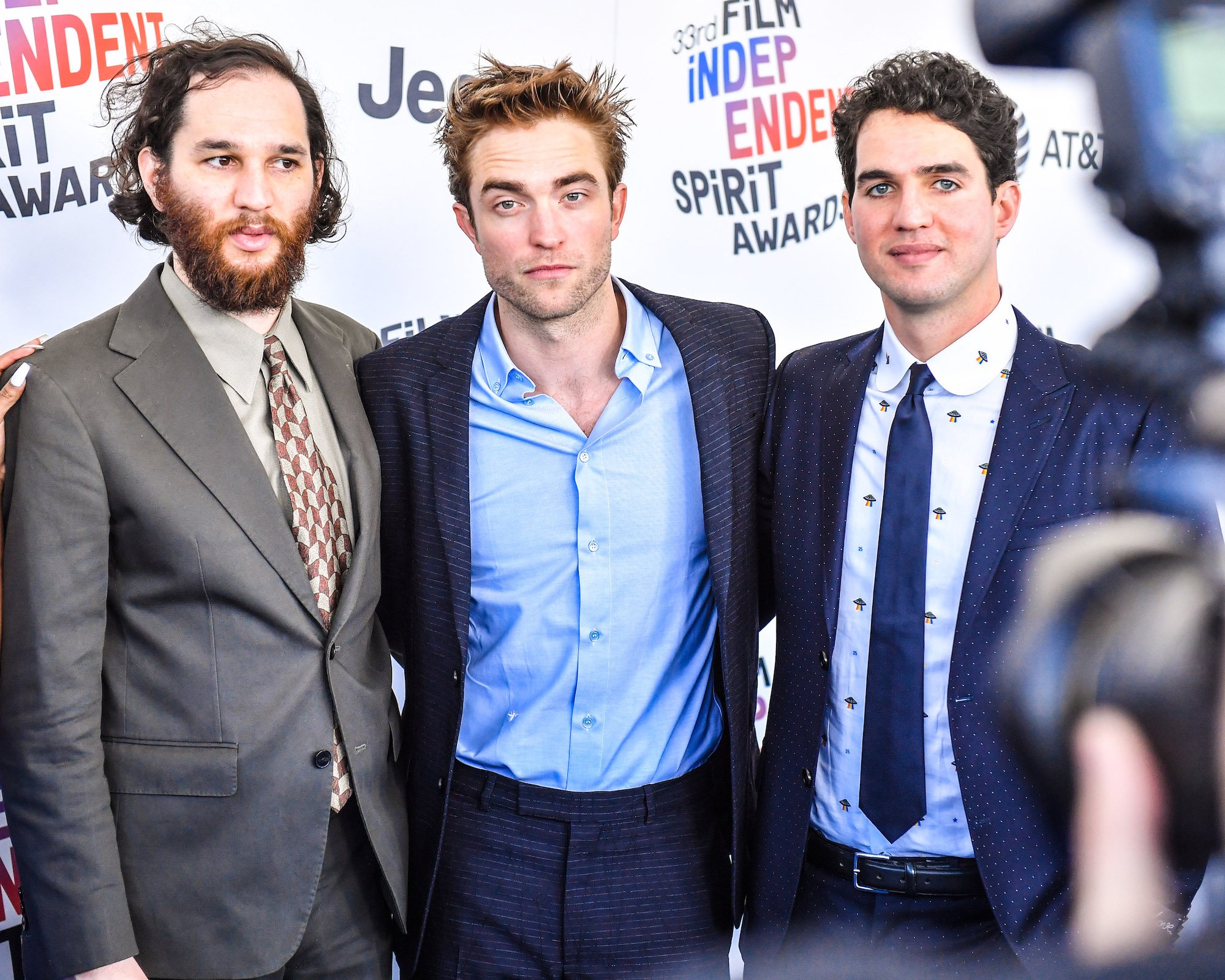 Josh Safdie, Robert Pattinson, and Benny Safdie at the 2018 Film Independent Spirit Awards on March 3, 2018