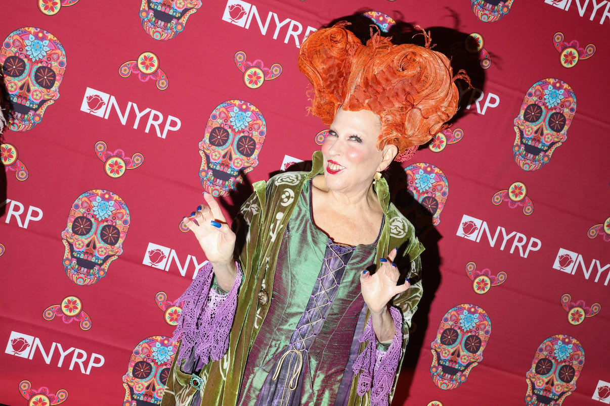 Bette Midler dressed as Winifred Sanderson from 'Hocus Pocus' in 2016