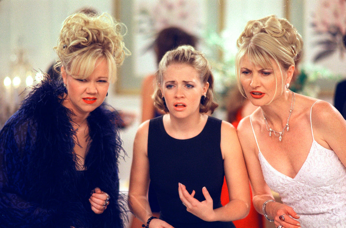 Caroline Rhea, Melissa Joan Hart, and Beth Broderick on 'Sabrina the Teenage Witch'