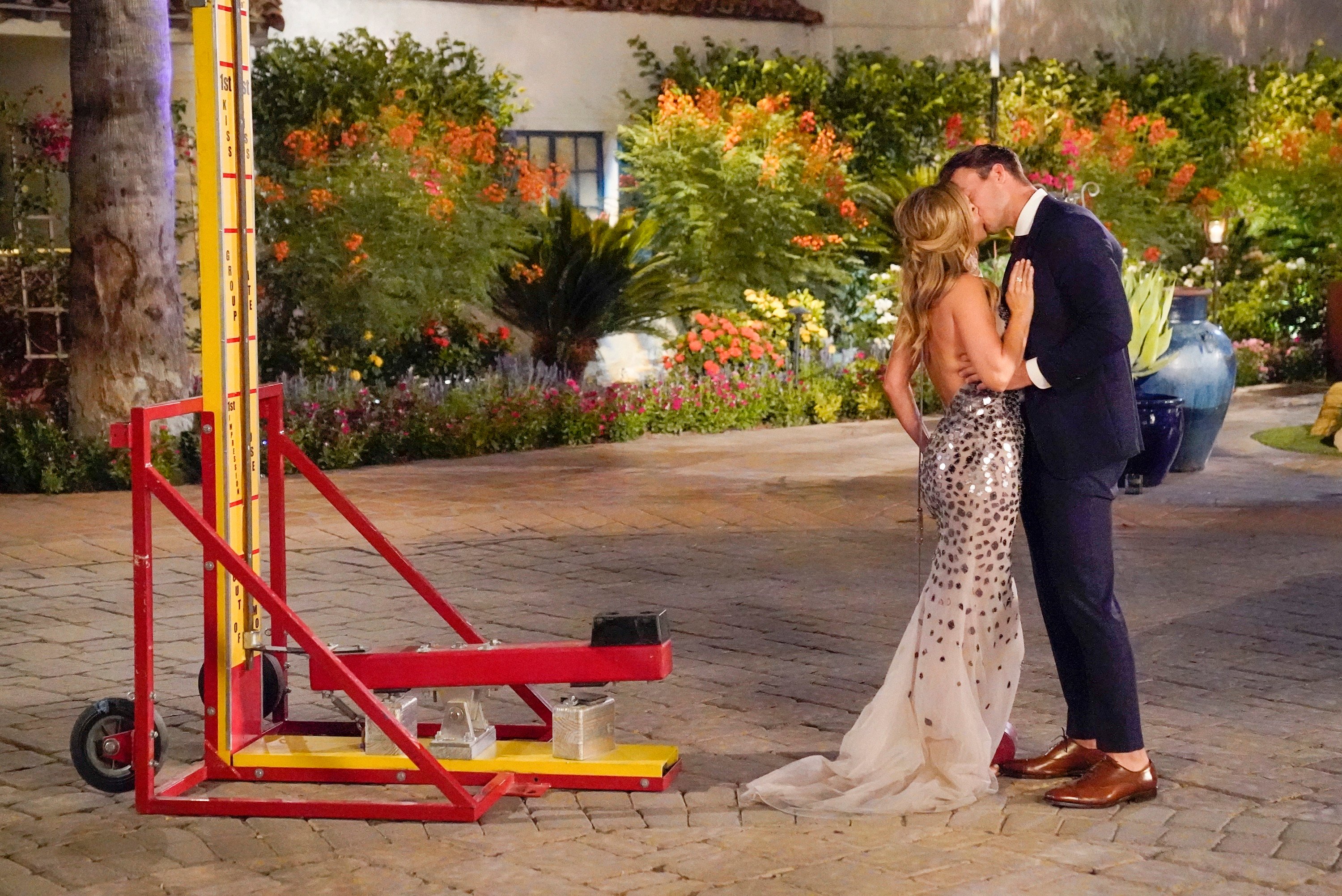 'The Bachelorette' Clare Crawley kissing Ben Smith