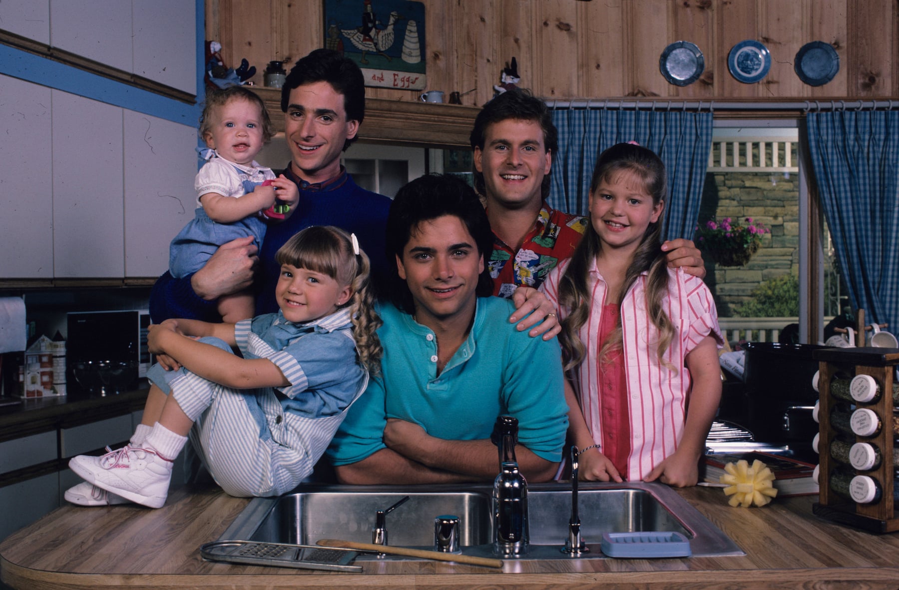 Yes, the Actor Behind Stephanie Tanner Actually Broke Her Leg During ...