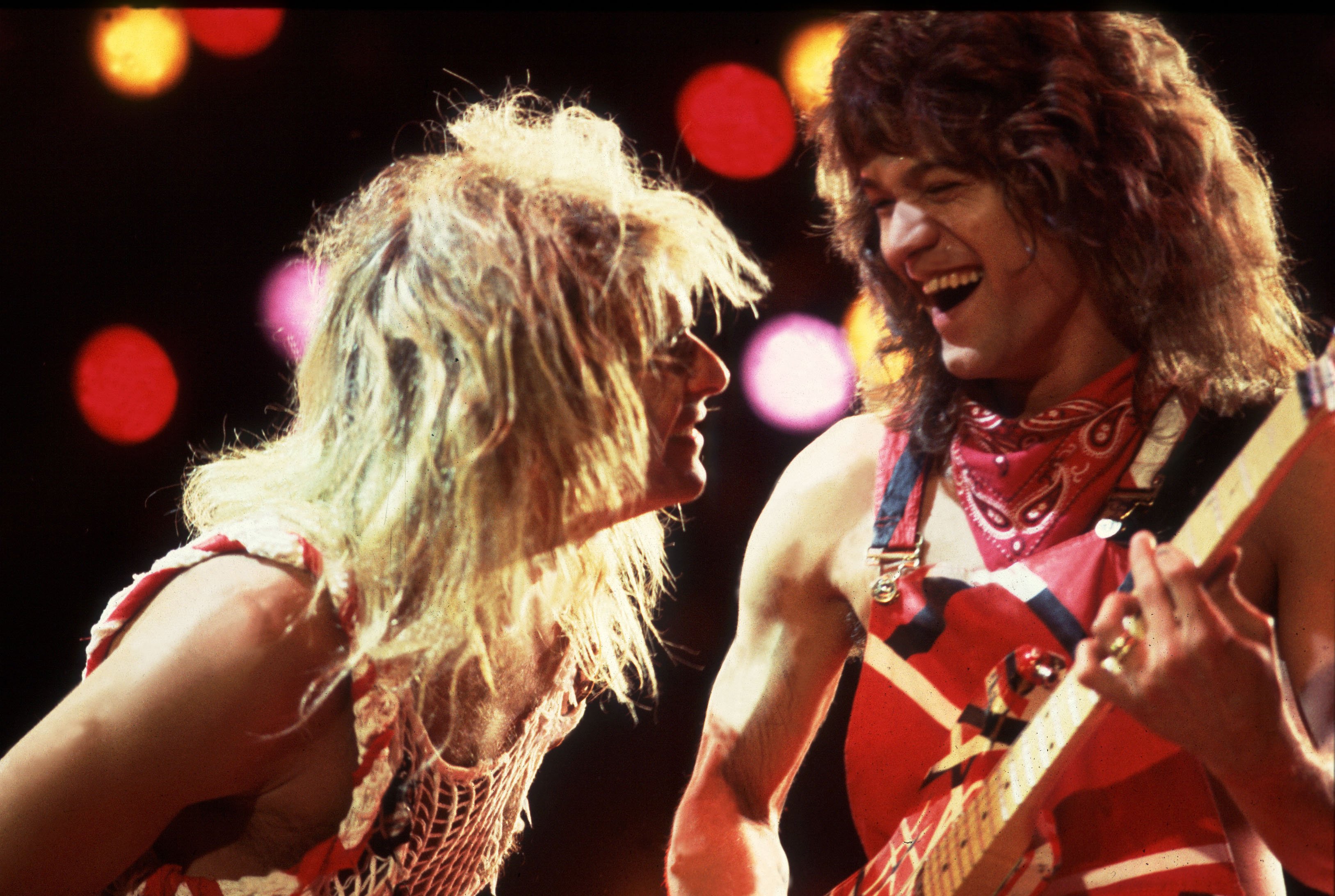 David Lee Roth and Eddie Van Halen on stage in 1983