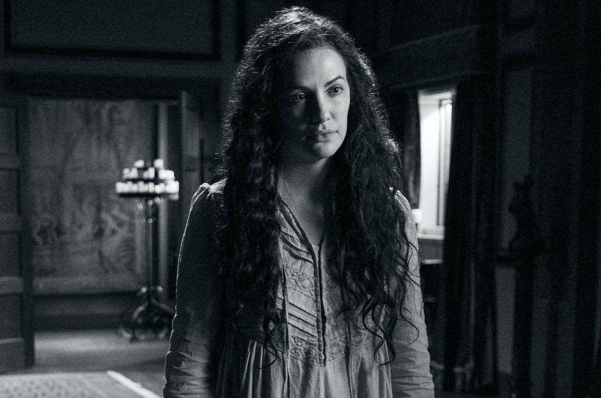 Kate Siegel as Viola Willoughby in Netflix's 'The Haunting of Bly Manor' | Eike Schroter/Netflix