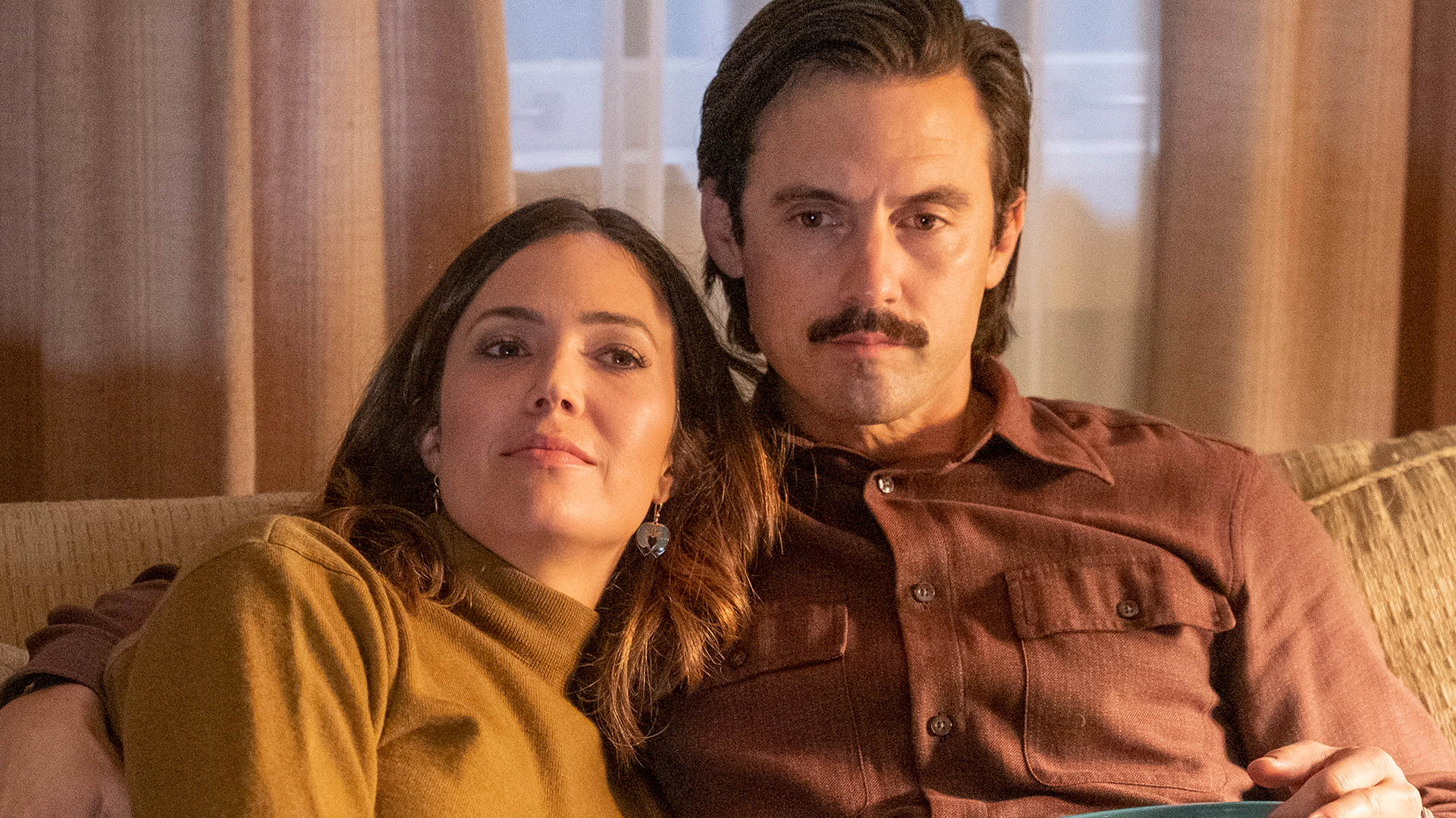 Mandy Moore as Rebecca, Milo Ventimiglia as Jack on 'This Is Us'
