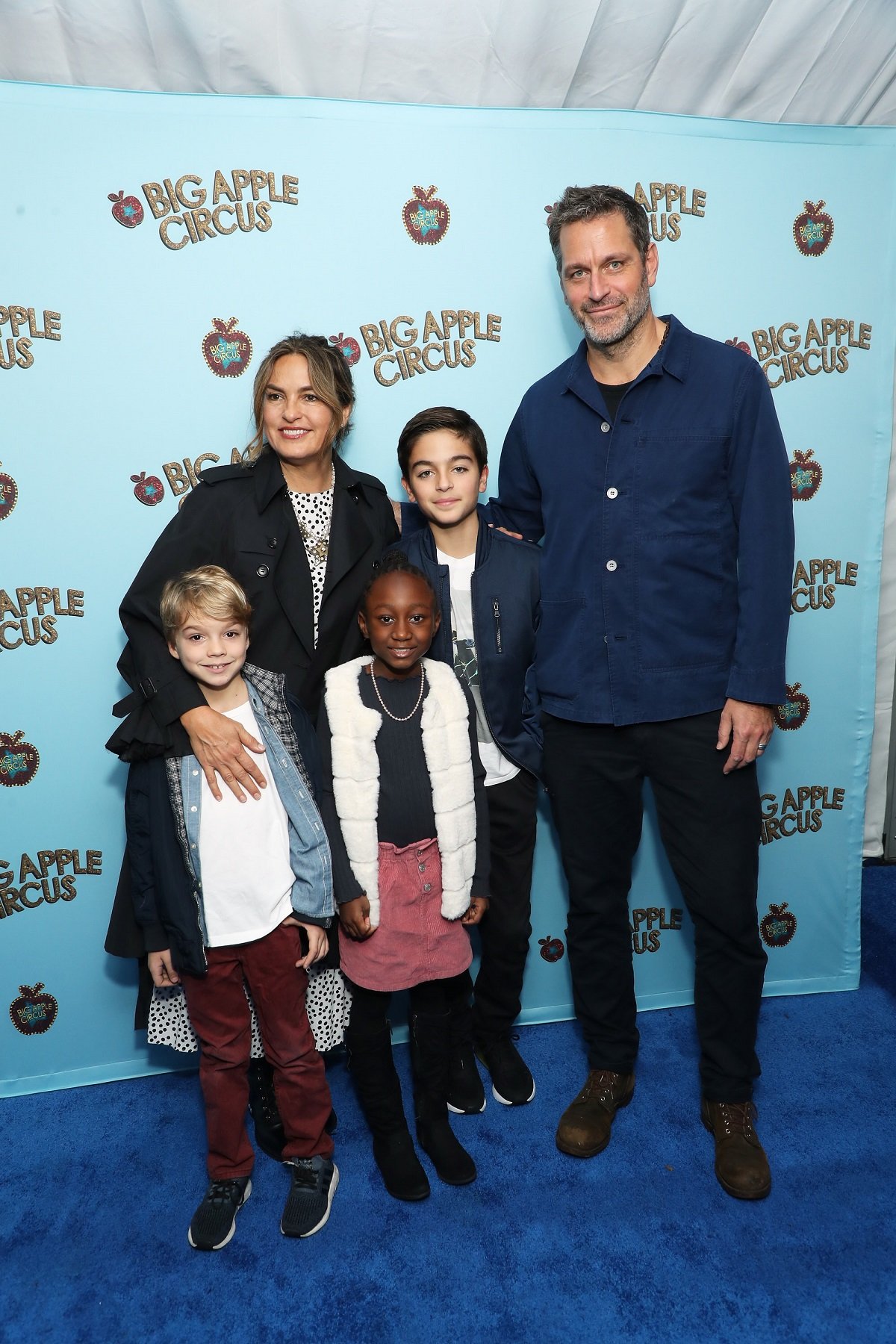 Mariska Hargitay, Peter Hermann, and their children