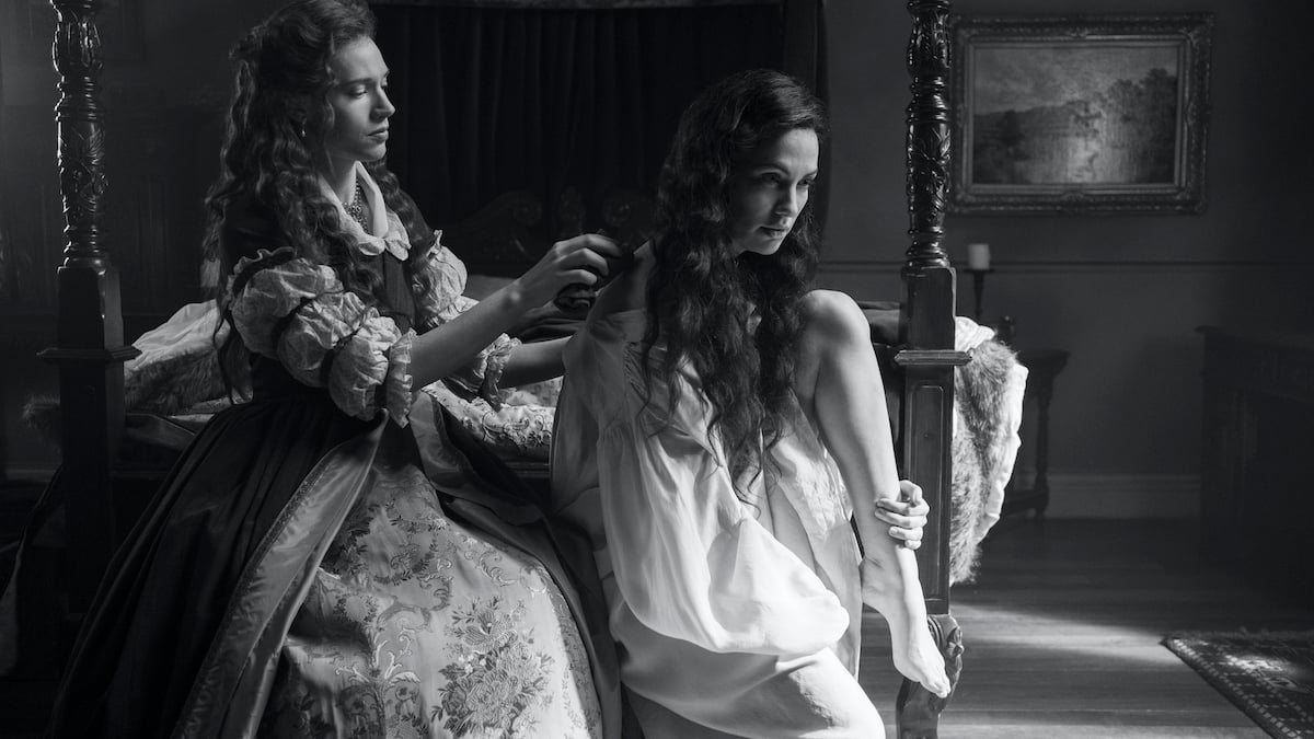 CATHERINE PARKER as PERDITA and KATE SIEGEL as VIOLA in THE HAUNTING OF BLY MANOR