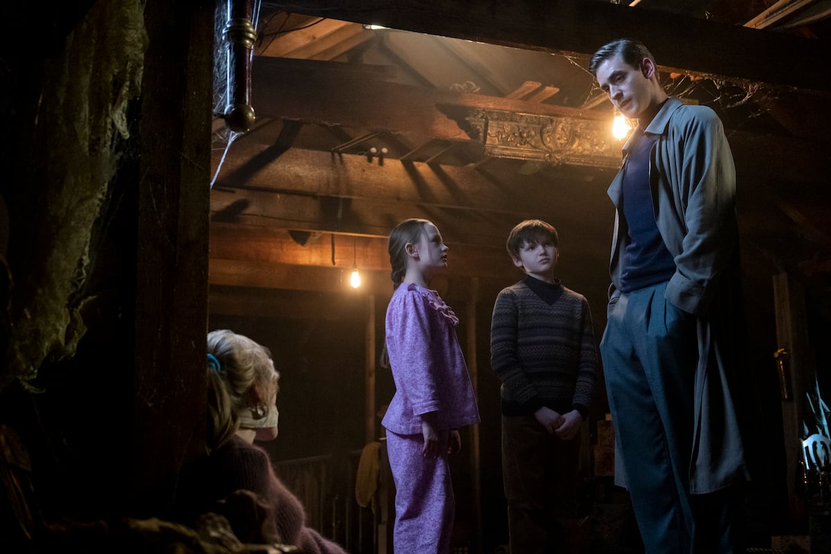 Victoria Pedretti, Amelie Smith, Benjamin Evan Ainsworth, and Oliver Jackson-Cohen in Netflix's 'The Haunting of Bly Manor' | Eike Schroter/Netflix