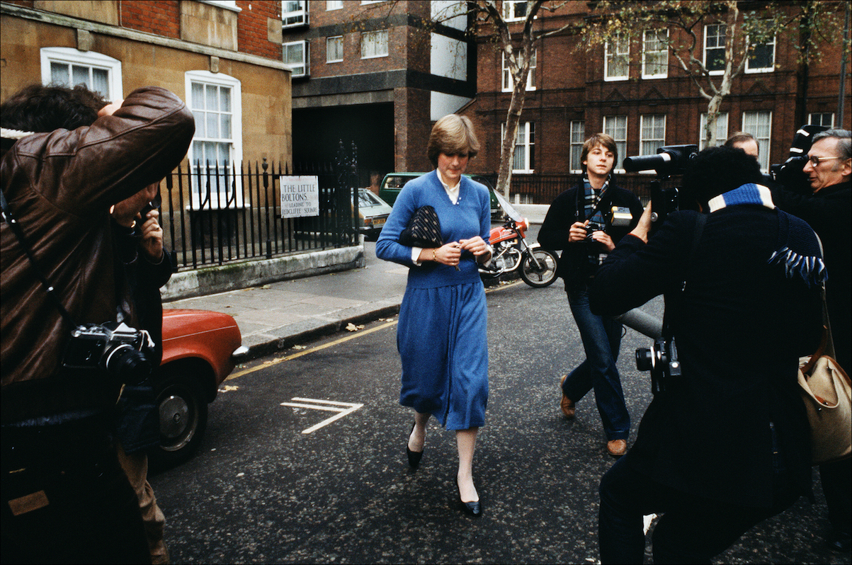 Princess Diana leaving her apartment