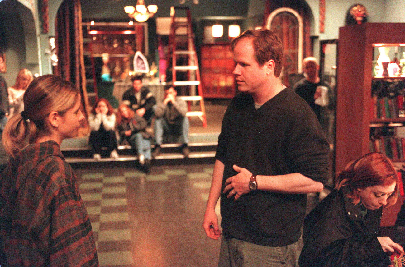 Sarah Michelle Gellar and Joss Whedon on the set of 'Buffy the Vampire Slayer'