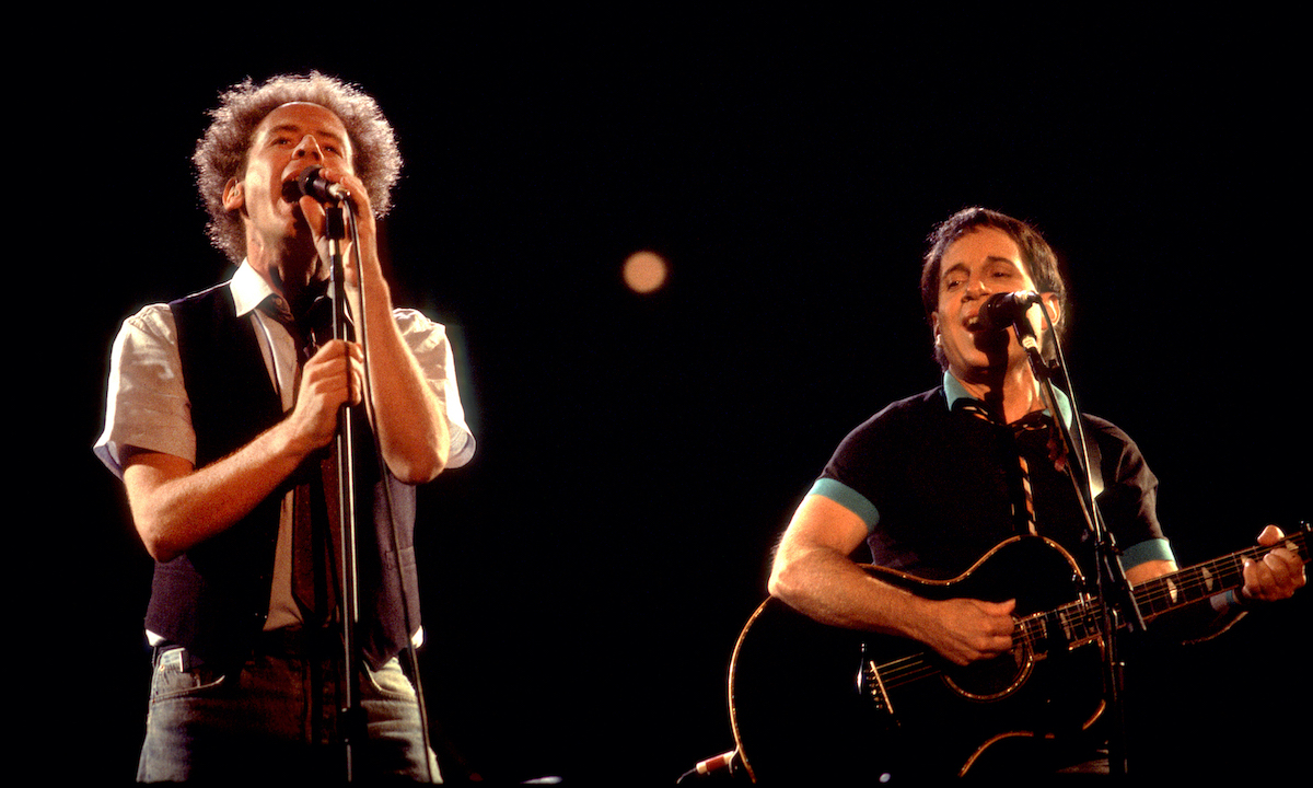 Simon and Garfunkel at Comiskey Park in Chicago, Illinois, July 24, 1983 | Paul Natkin/Getty Images