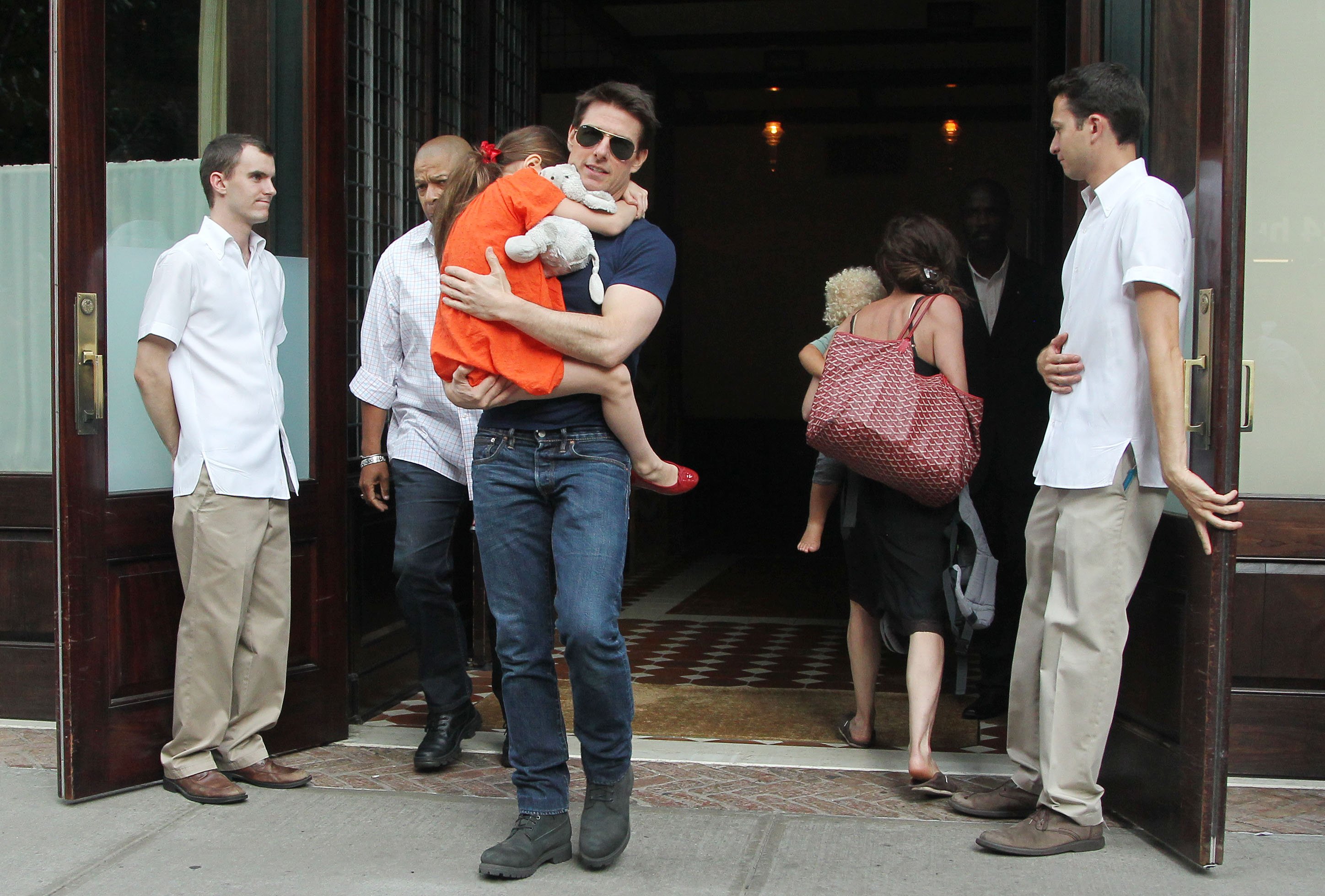 Tom Cruise with Tom Cruise daughter, Suri Cruise.