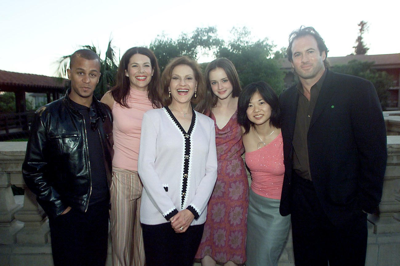 Yanic Truesdale, Lauren Graham, Kelly Bishop, Alexis Bledel, Keiko Agena, and Scott Patterson