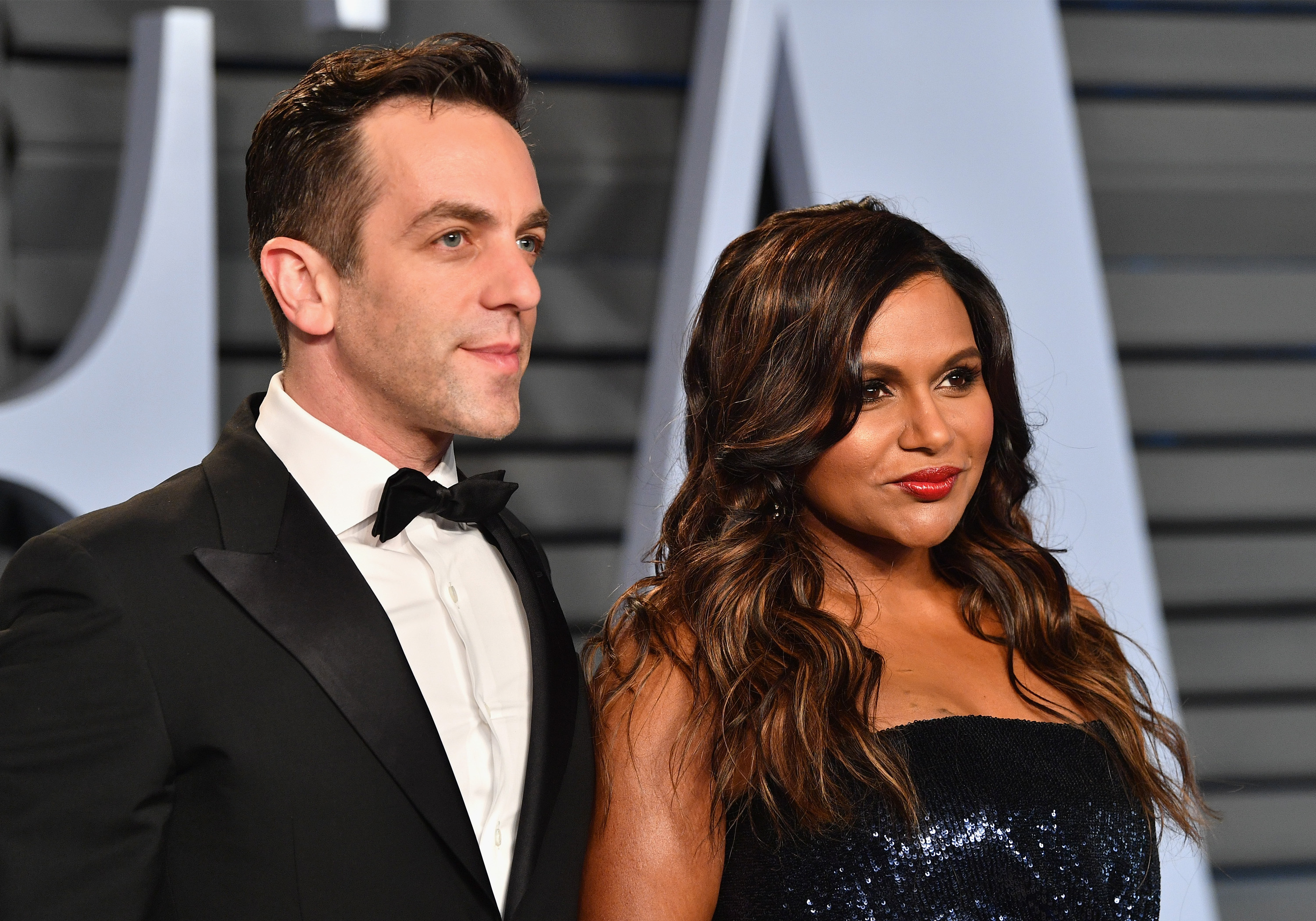 BJ Novak (L) and Mindy Kaling attend the 2018 Vanity Fair Oscar Party on March 4, 2018 in Beverly Hills, California.