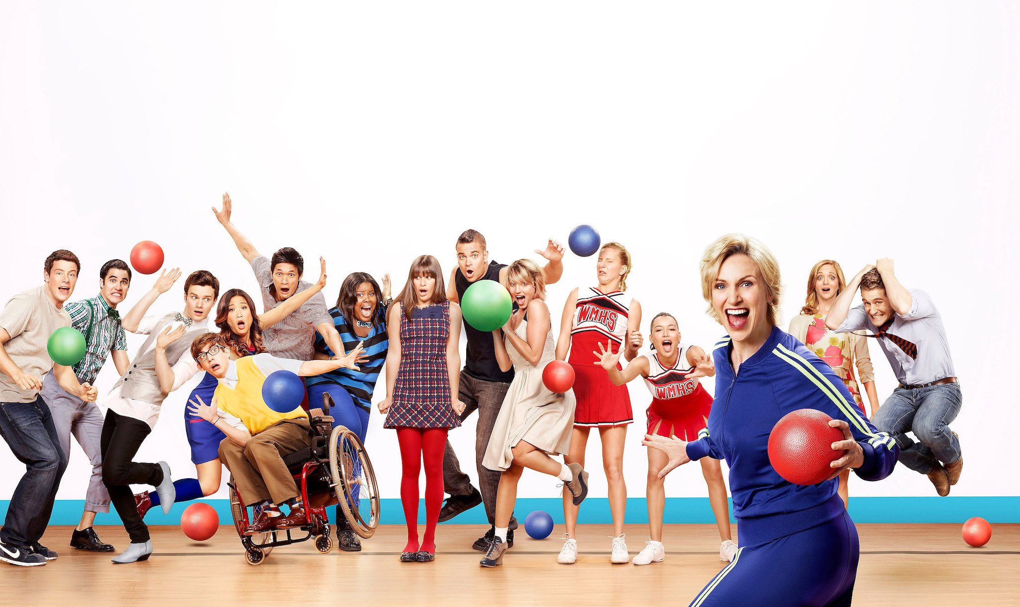 The New Directions of 'Glee' in a Season 3 promo photo.