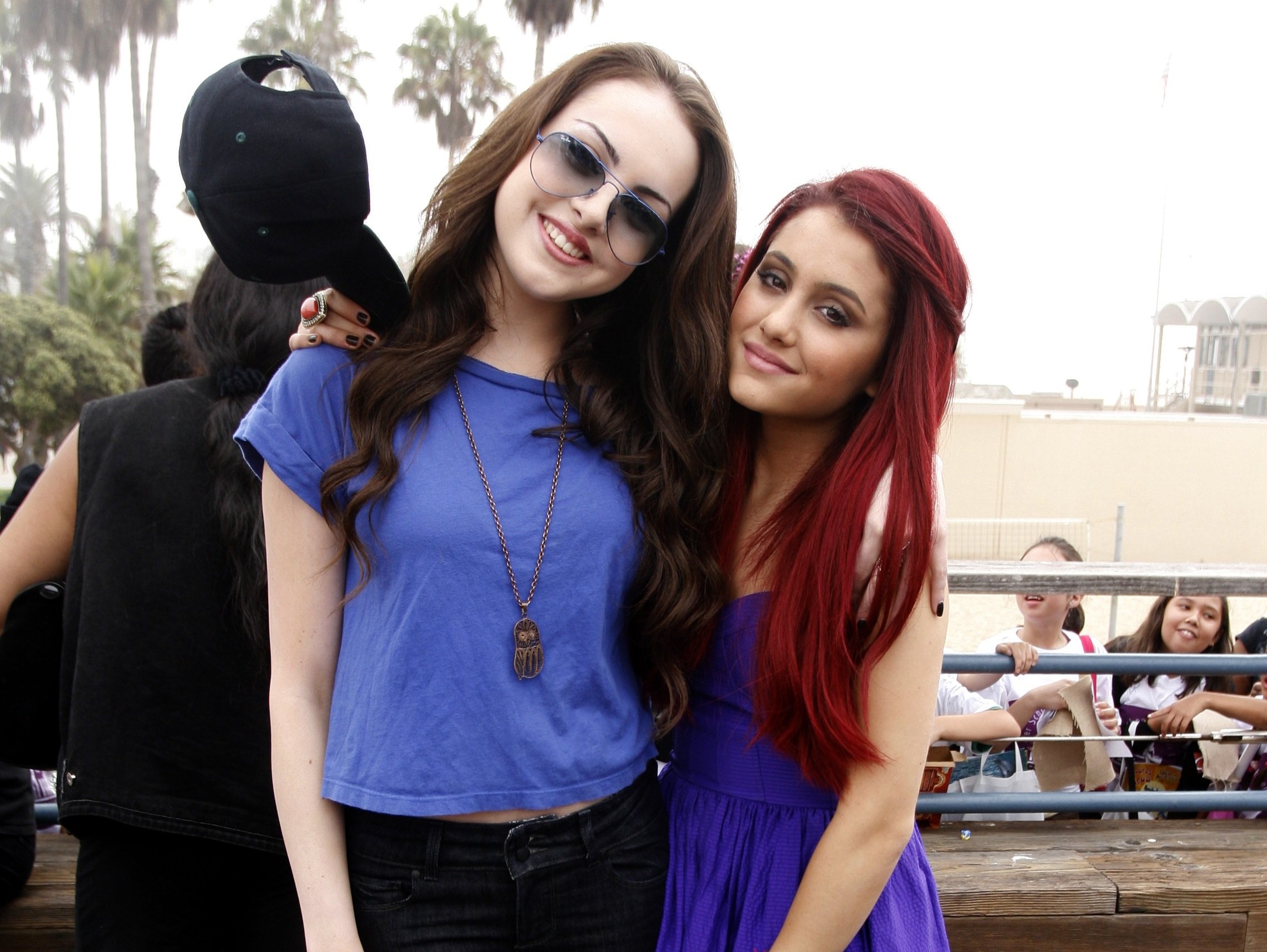 Elizabeth Gillies and Ariana Grande