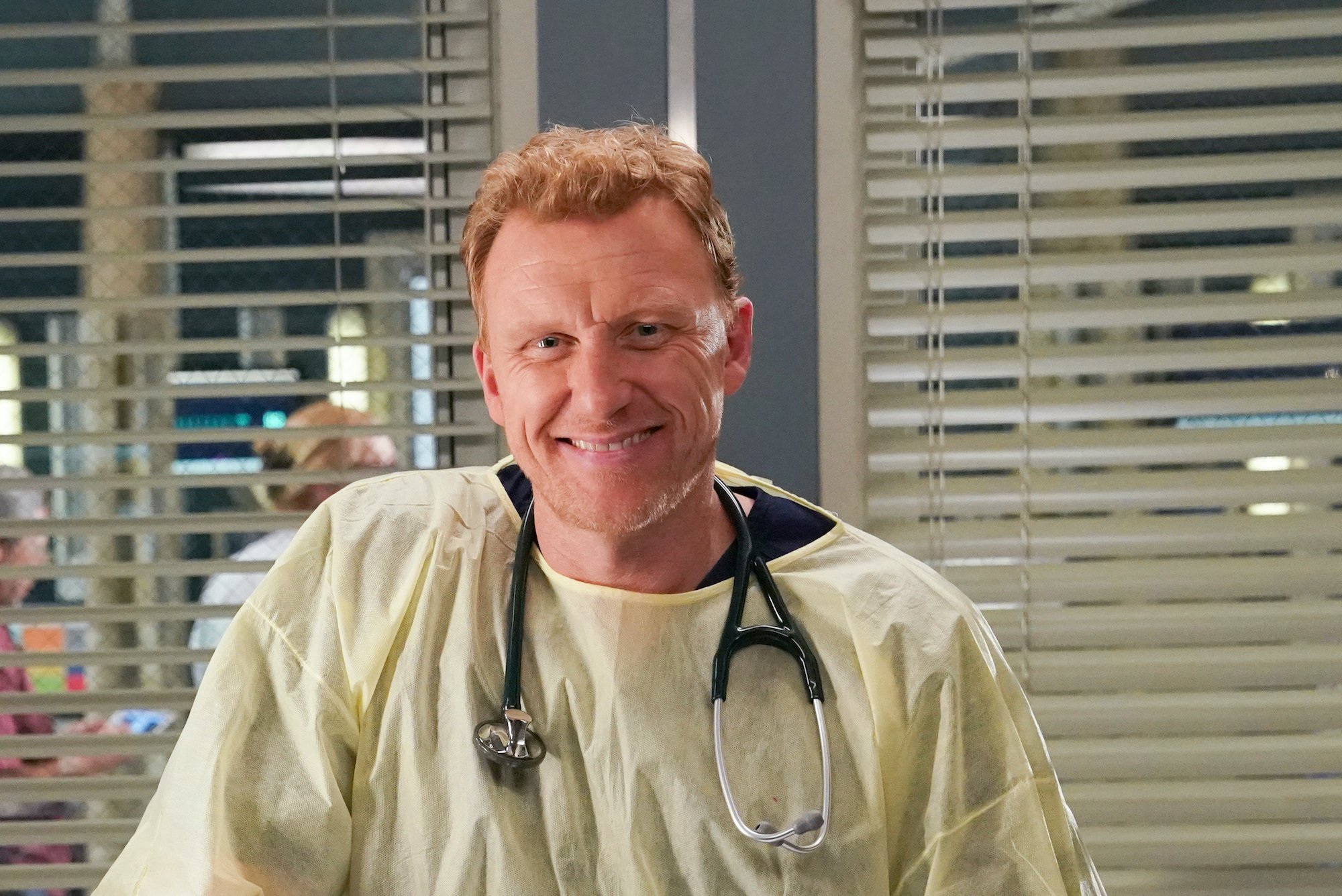 KEVIN MCKIDD as Dr. Owen Hunt