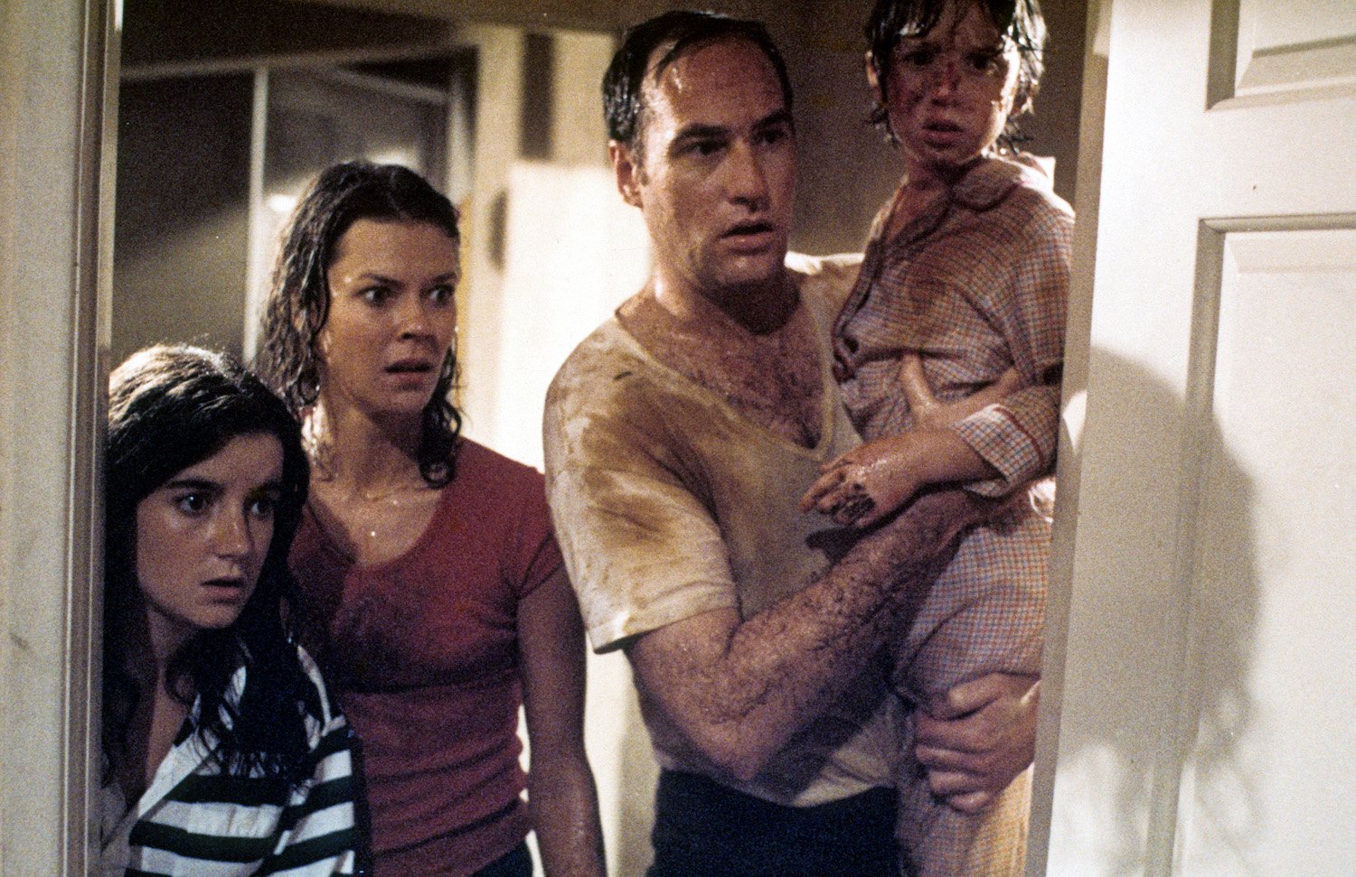 Family in Poltergeist 