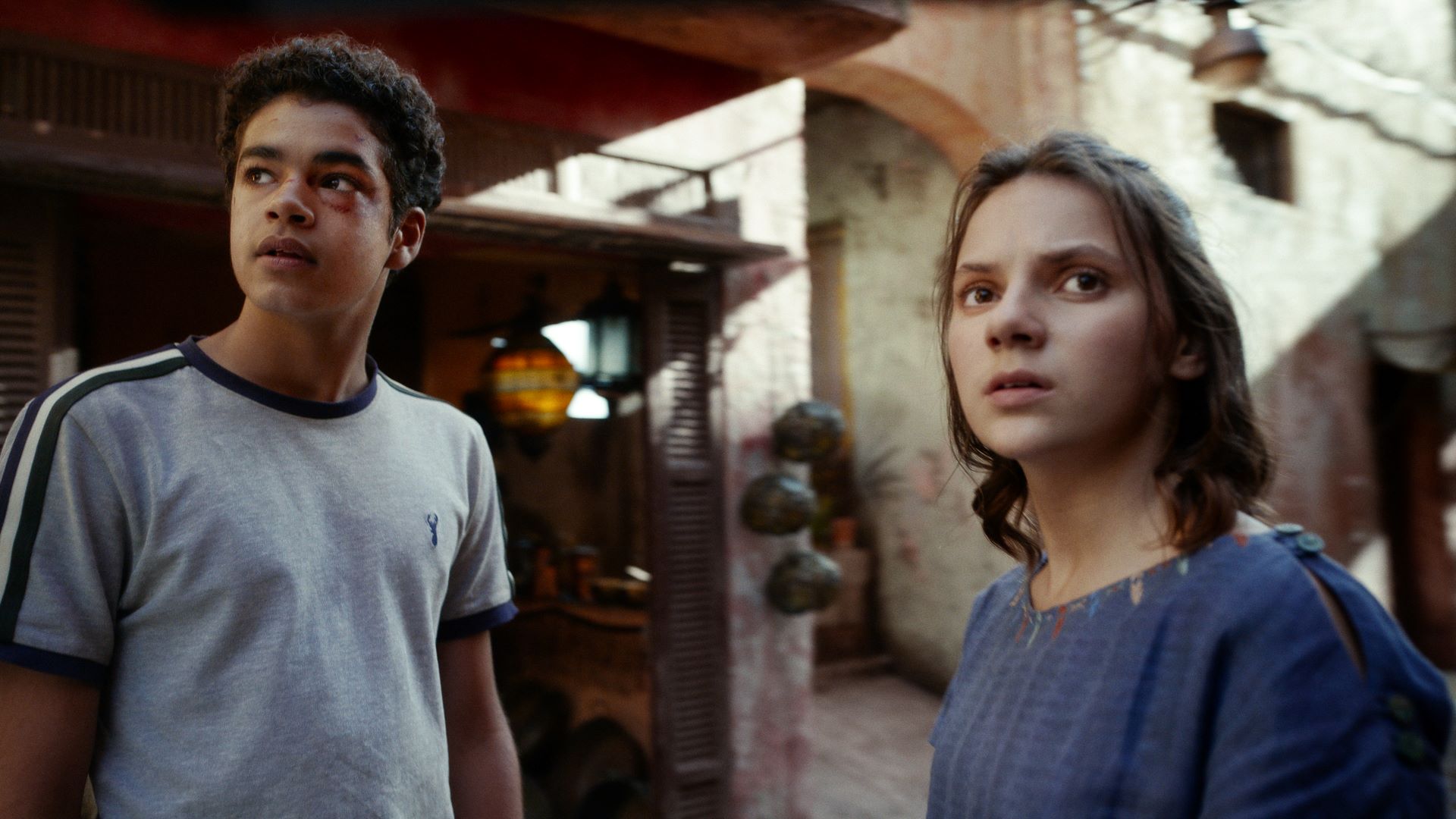 Amir Wilson and Dafne Keen in 'His Dark Materials'