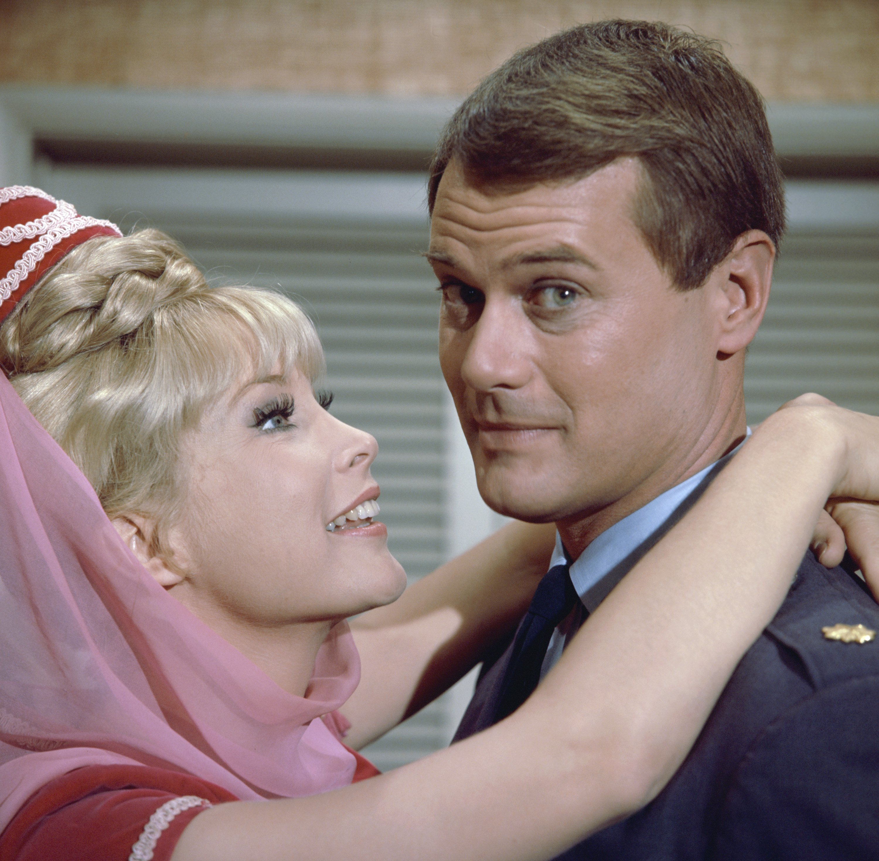 Barbara Eden and Larry Hagman of 'I Dream of Jeannie'