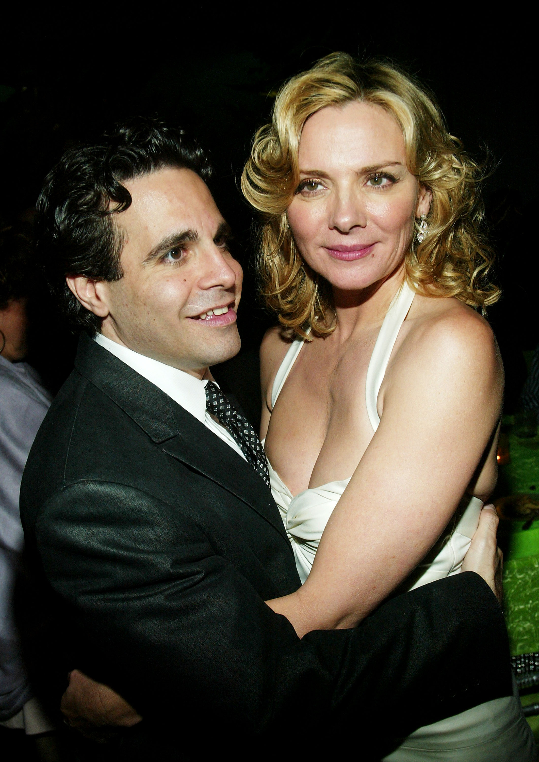 Mario Cantone and Kim Cattrall arrive at the screen of 'Sex and the City' season 5