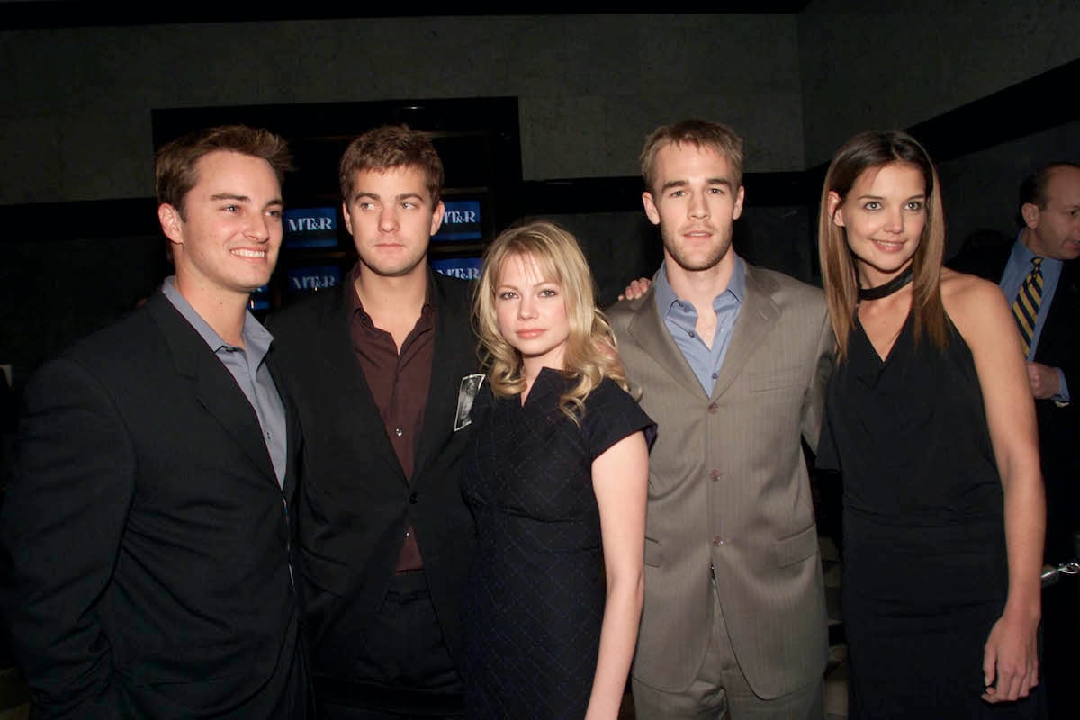 Cast members Kerr Smith, Joshua Jackson, Michelle Williams, James Van Der Beek and Katie Holmes at a celebration for the 100th episode of "Dawson's Creek" at the Museum of Television and Radio in New York City. Feb.19, 2002