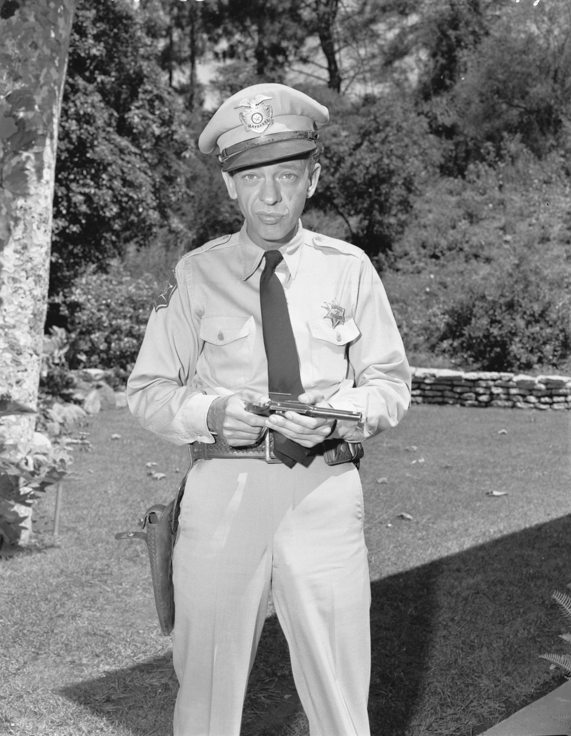 Don Knotts posing as Barney Fife, 1962