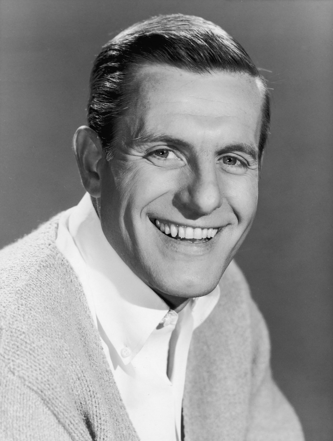 A headshot of Jerry Van Dyke circa 1965