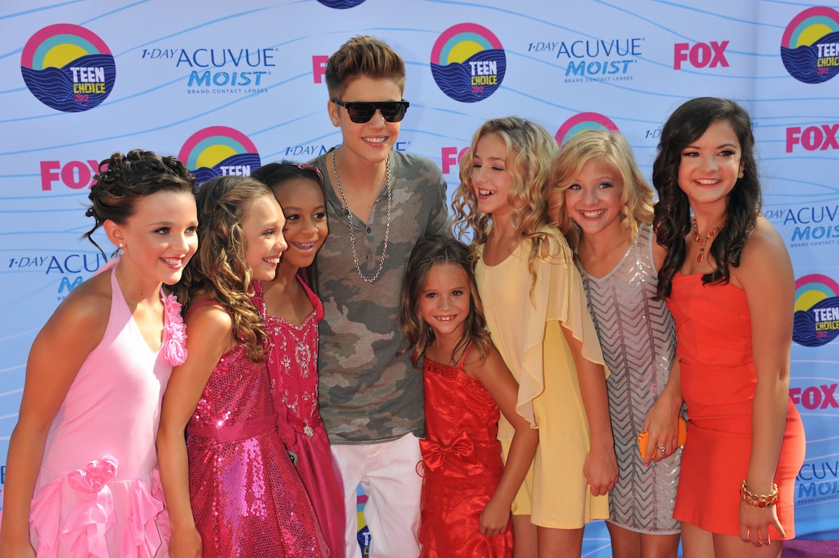 Singer Justin Bieber and the stars of Dance Moms arrive at the 2012 Teen Choice Awards
