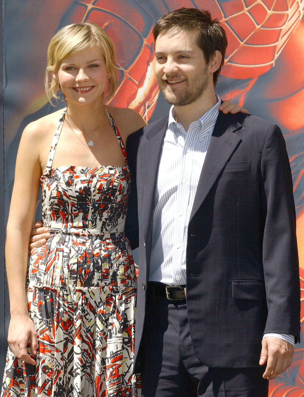 Kirsten Dunst and Tobey Maguire at a photocall for 'Spider-Man 2' 