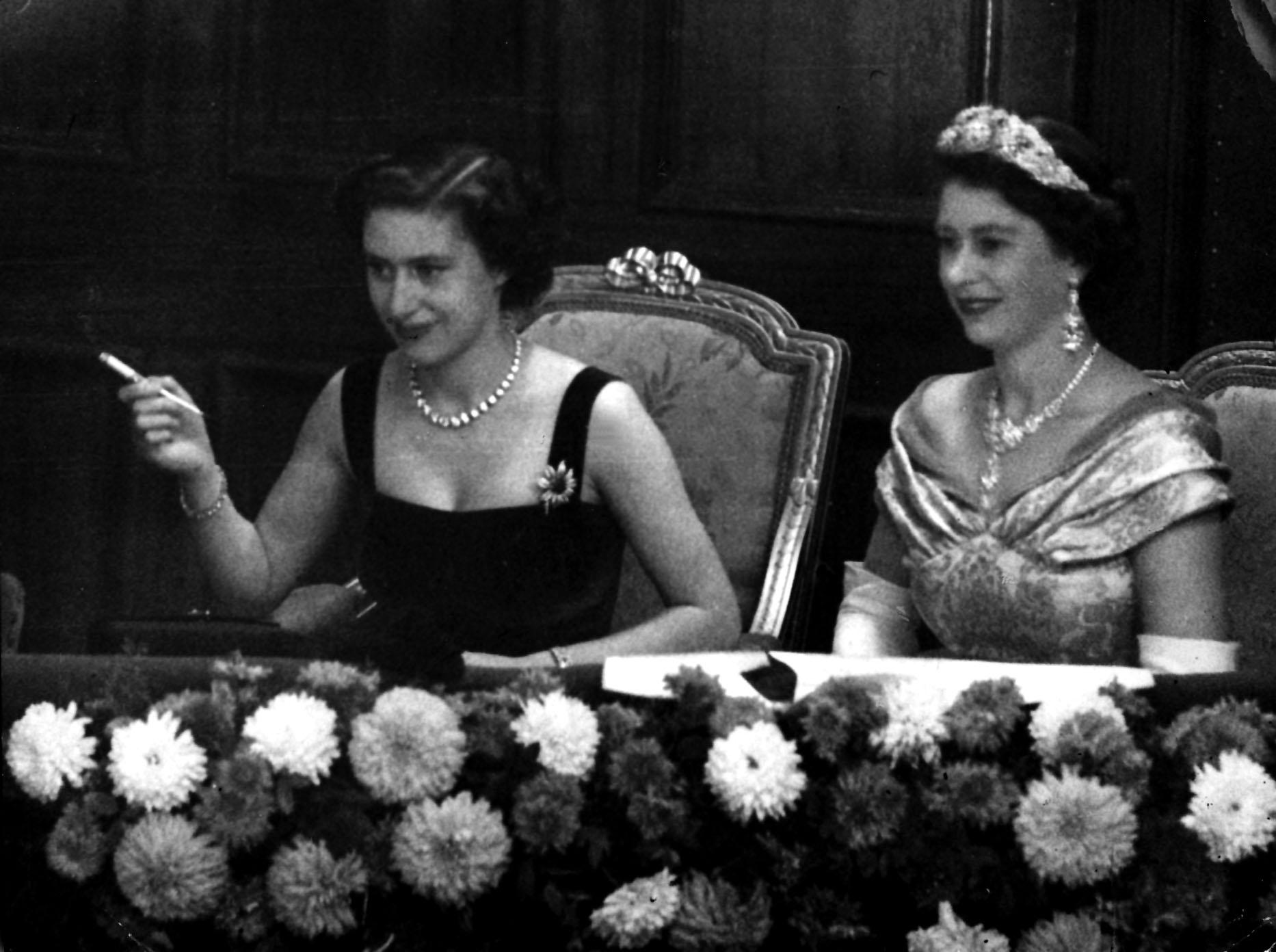 (L): Princess Margaret, (R): Queen Elizabeth II