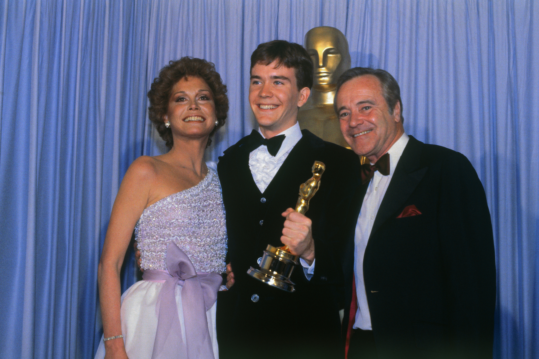 Mary Tyler Moore, Timothy Hutton, and Jack Lemmon at the Academy Awards