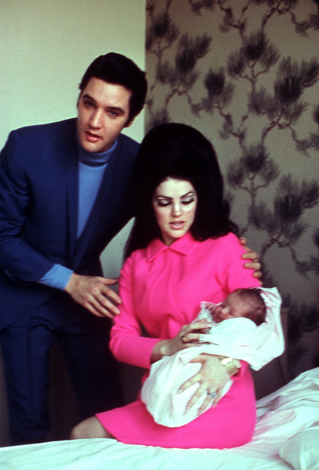 Elvis and Priscilla with the newborn Lisa Marie