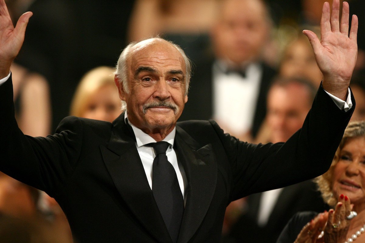Sean Connery waves to the audience during the 34th AFI Life Achievement Award tribute to Sir Sean Connery in 2006 | Kevin Winter/Getty Images for AFI